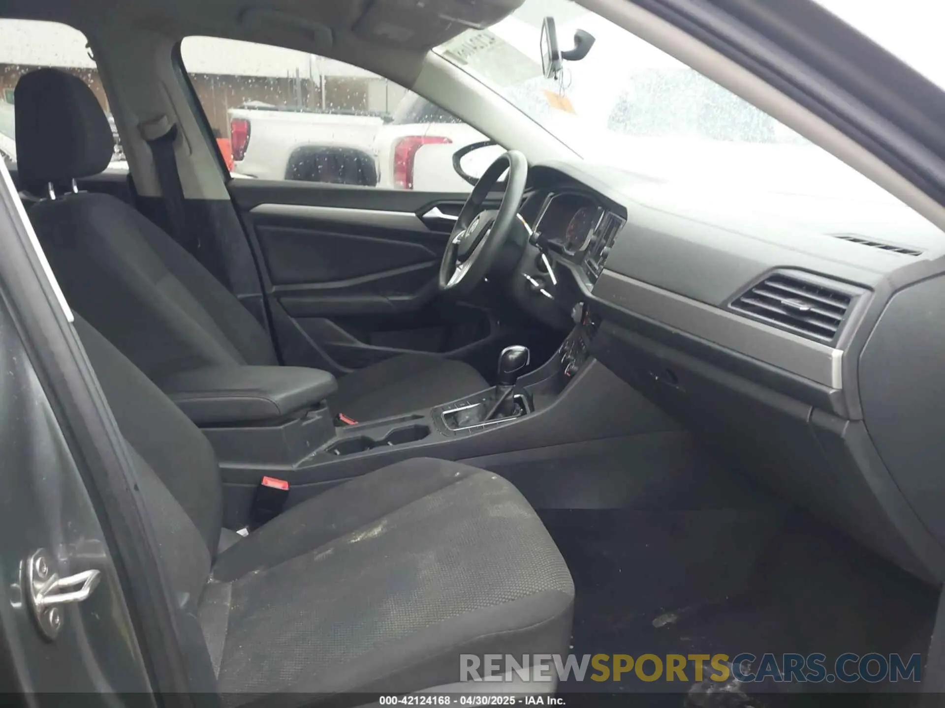 5 Photograph of a damaged car 3VWCB7BU7KM139071 VOLKSWAGEN JETTA 2019