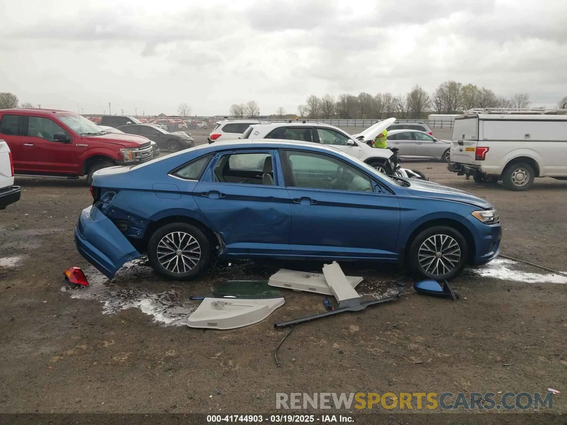 13 Photograph of a damaged car 3VWCB7BU7KM244533 VOLKSWAGEN JETTA 2019