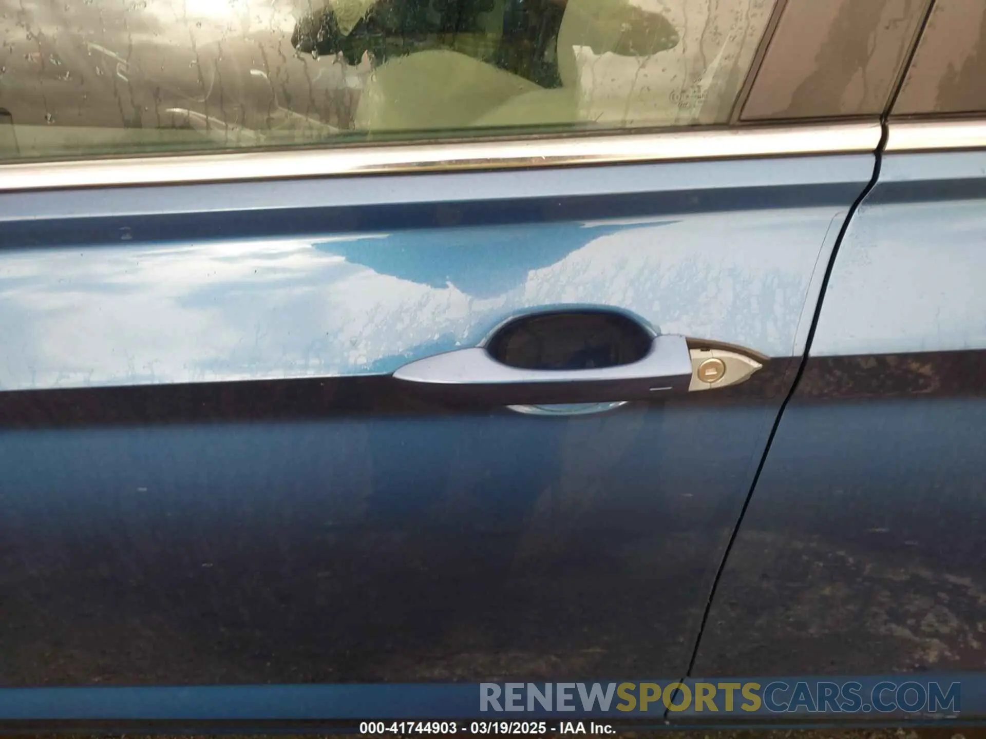 18 Photograph of a damaged car 3VWCB7BU7KM244533 VOLKSWAGEN JETTA 2019