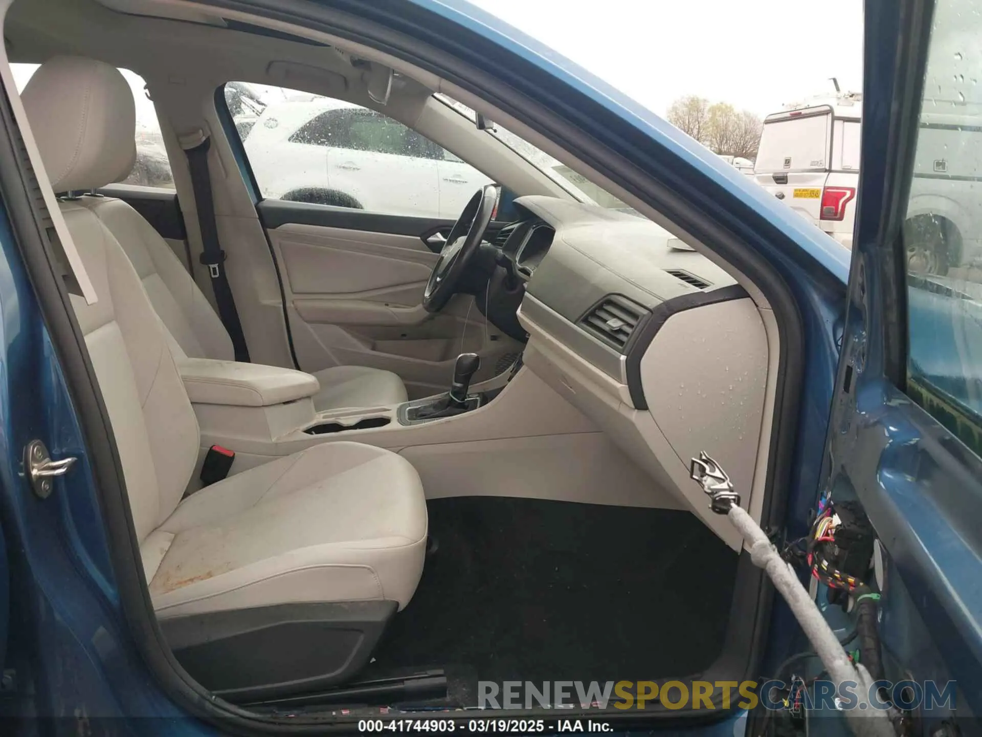 5 Photograph of a damaged car 3VWCB7BU7KM244533 VOLKSWAGEN JETTA 2019