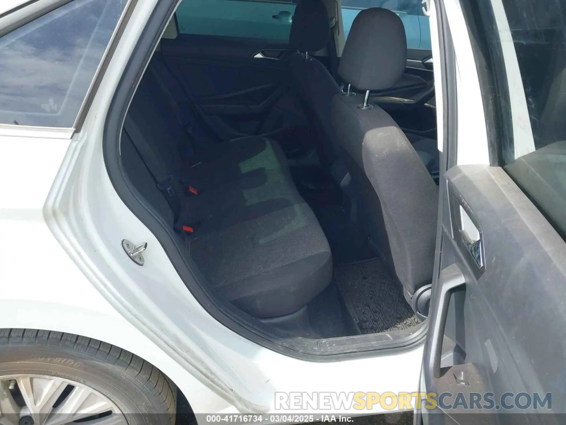 8 Photograph of a damaged car 3VWCB7BU8KM216238 VOLKSWAGEN JETTA 2019