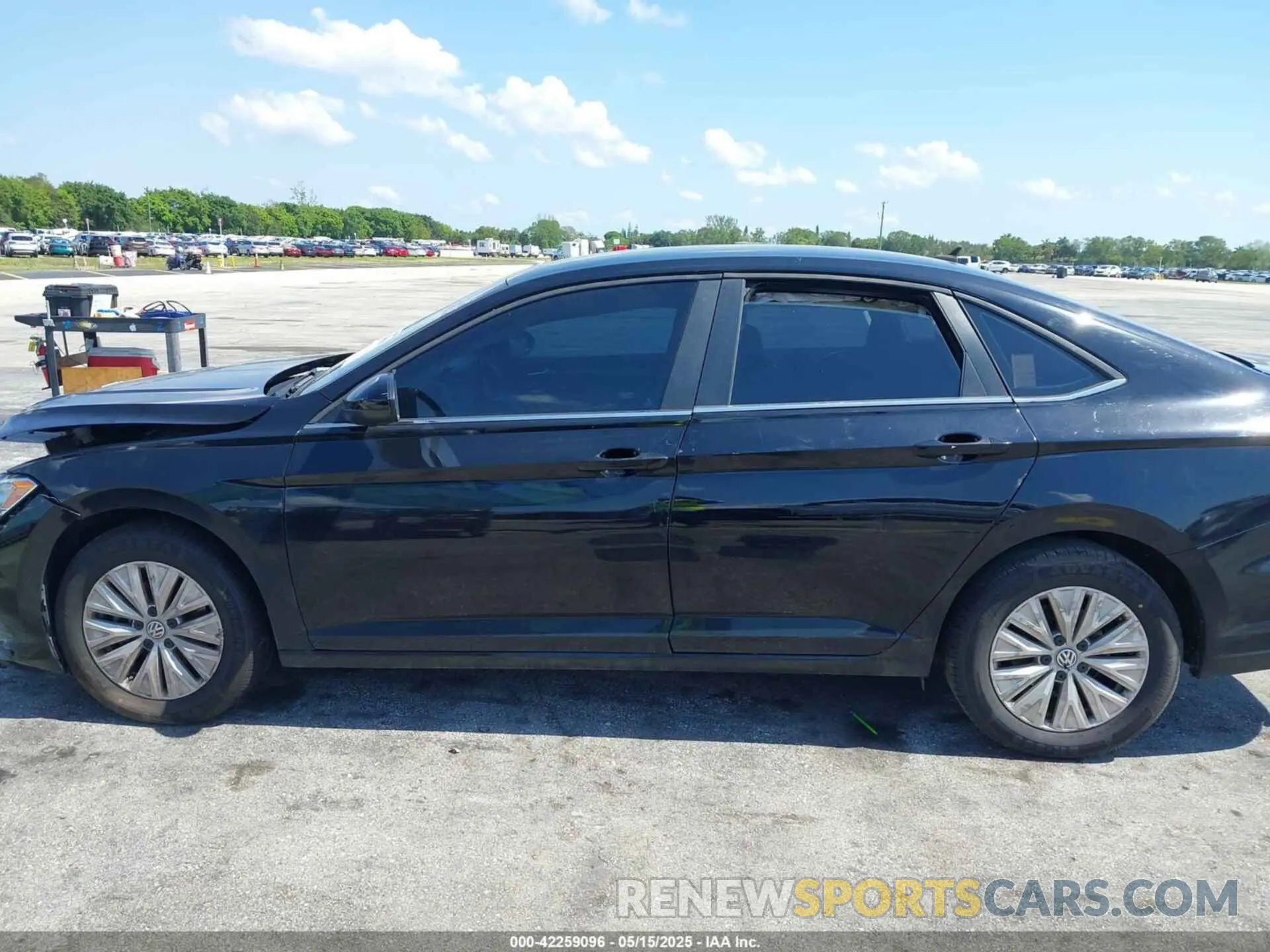 15 Photograph of a damaged car 3VWCB7BU8KM266072 VOLKSWAGEN JETTA 2019