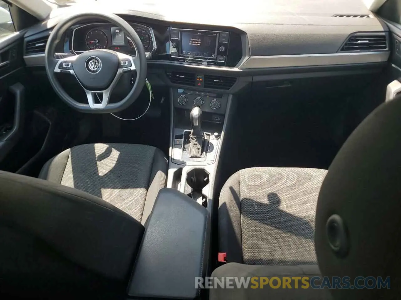 8 Photograph of a damaged car 3VWCB7BU9KM130050 VOLKSWAGEN JETTA 2019