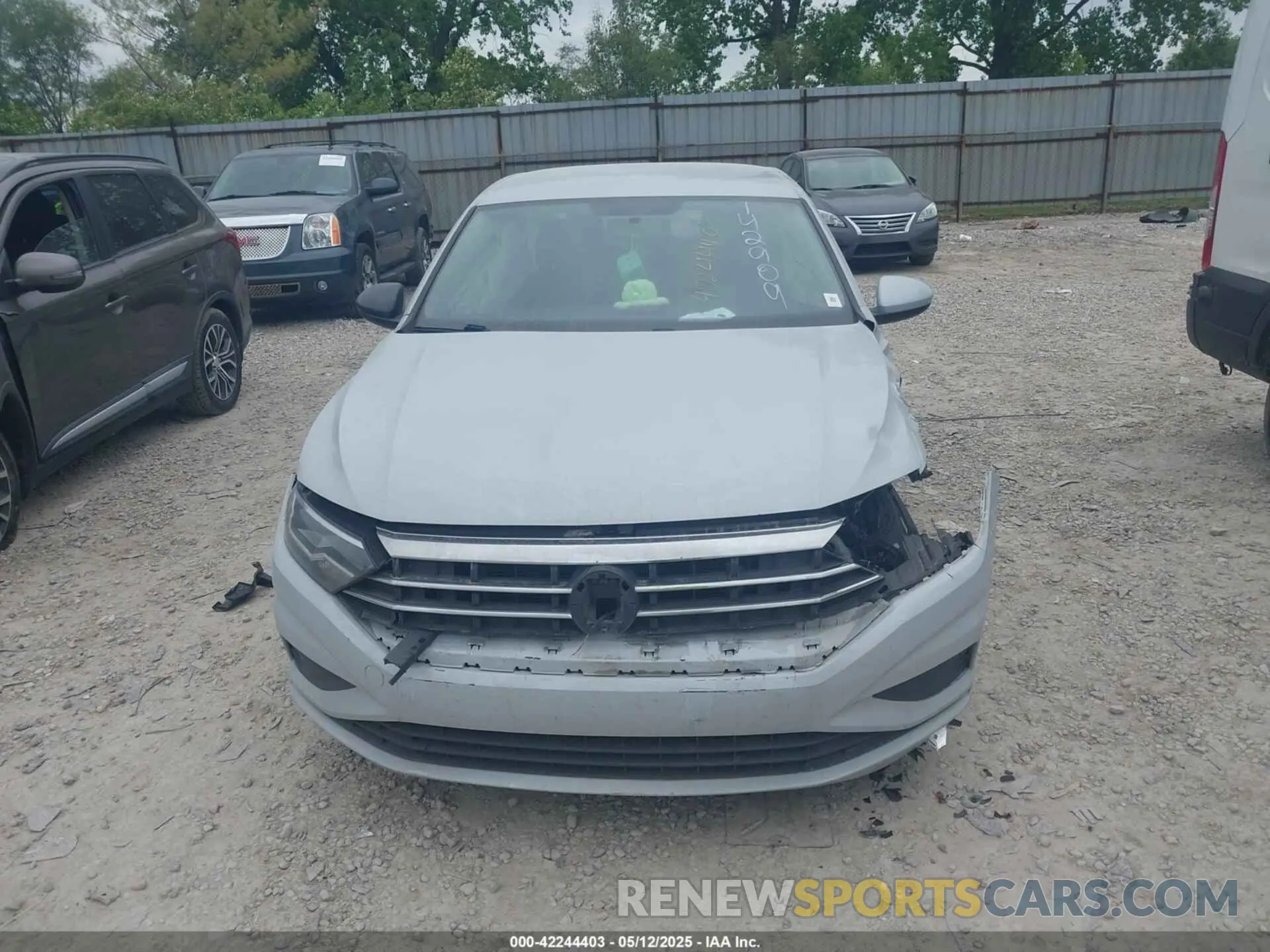 12 Photograph of a damaged car 3VWCB7BU9KM142909 VOLKSWAGEN JETTA 2019