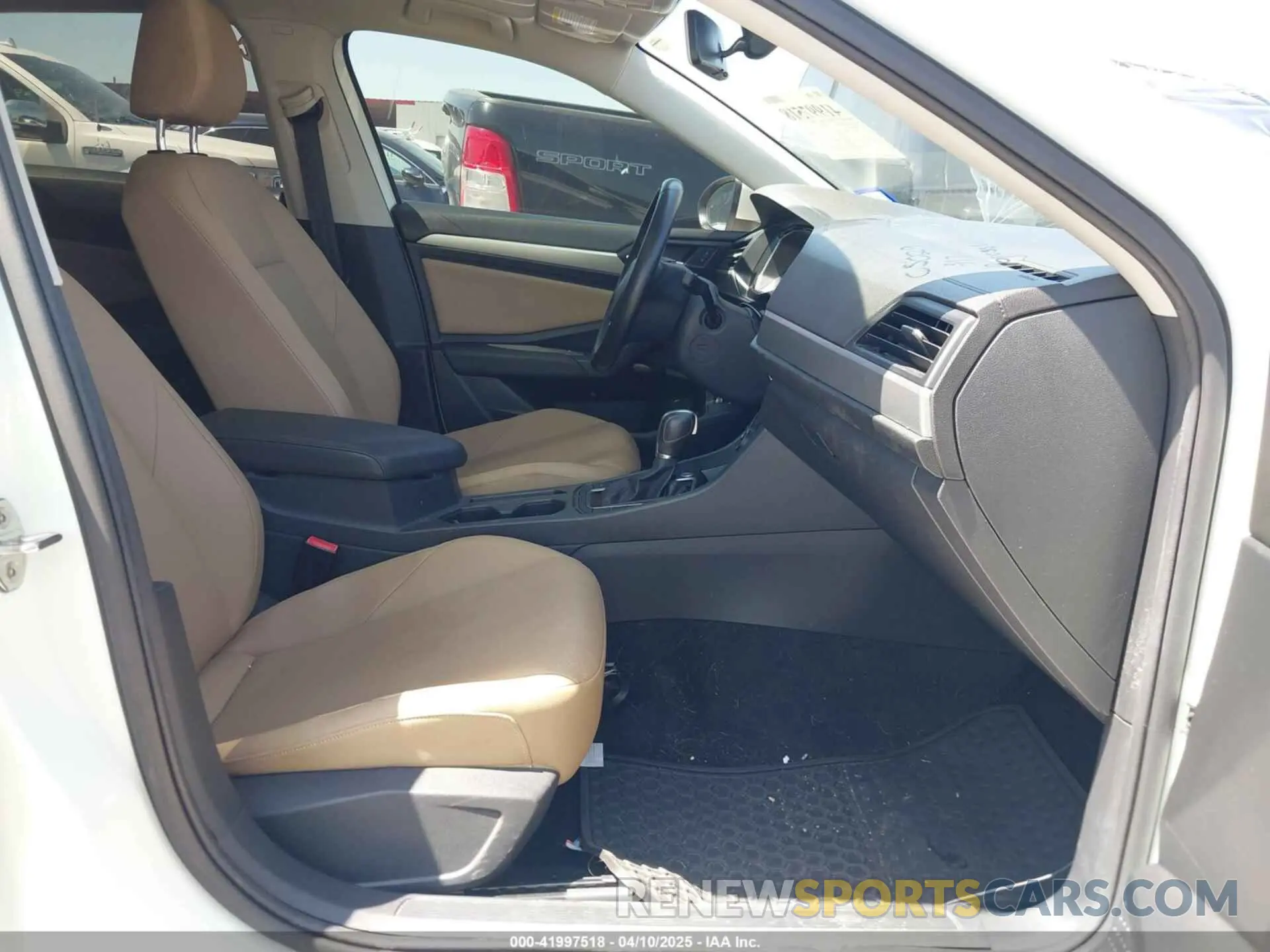 5 Photograph of a damaged car 3VWCB7BU9KM144272 VOLKSWAGEN JETTA 2019