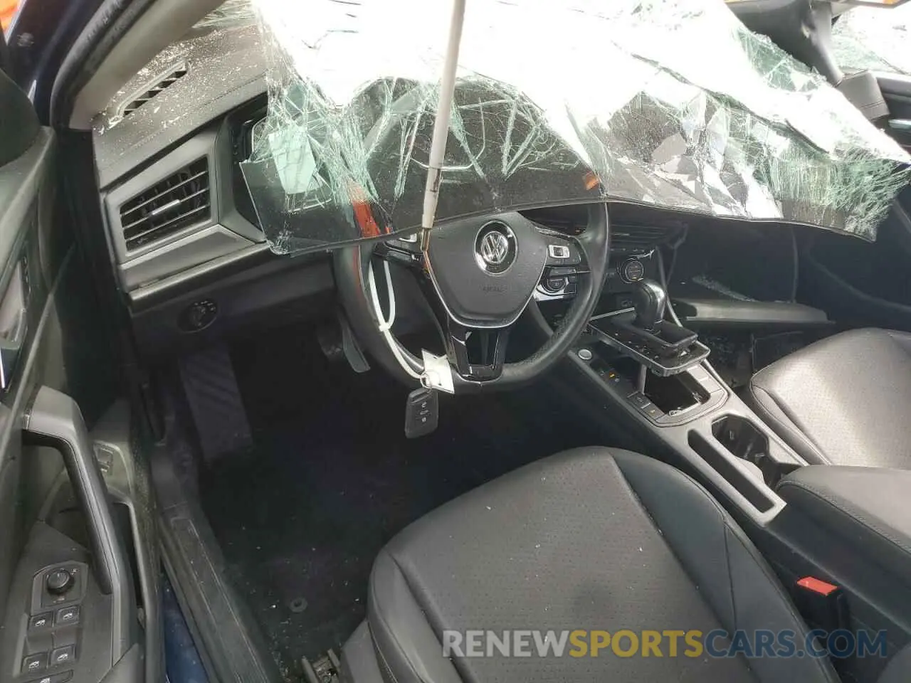 8 Photograph of a damaged car 3VWCB7BU9KM186943 VOLKSWAGEN JETTA 2019