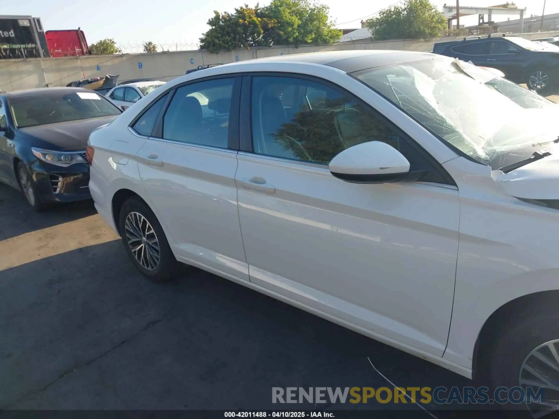 13 Photograph of a damaged car 3VWCB7BU9KM200145 VOLKSWAGEN JETTA 2019