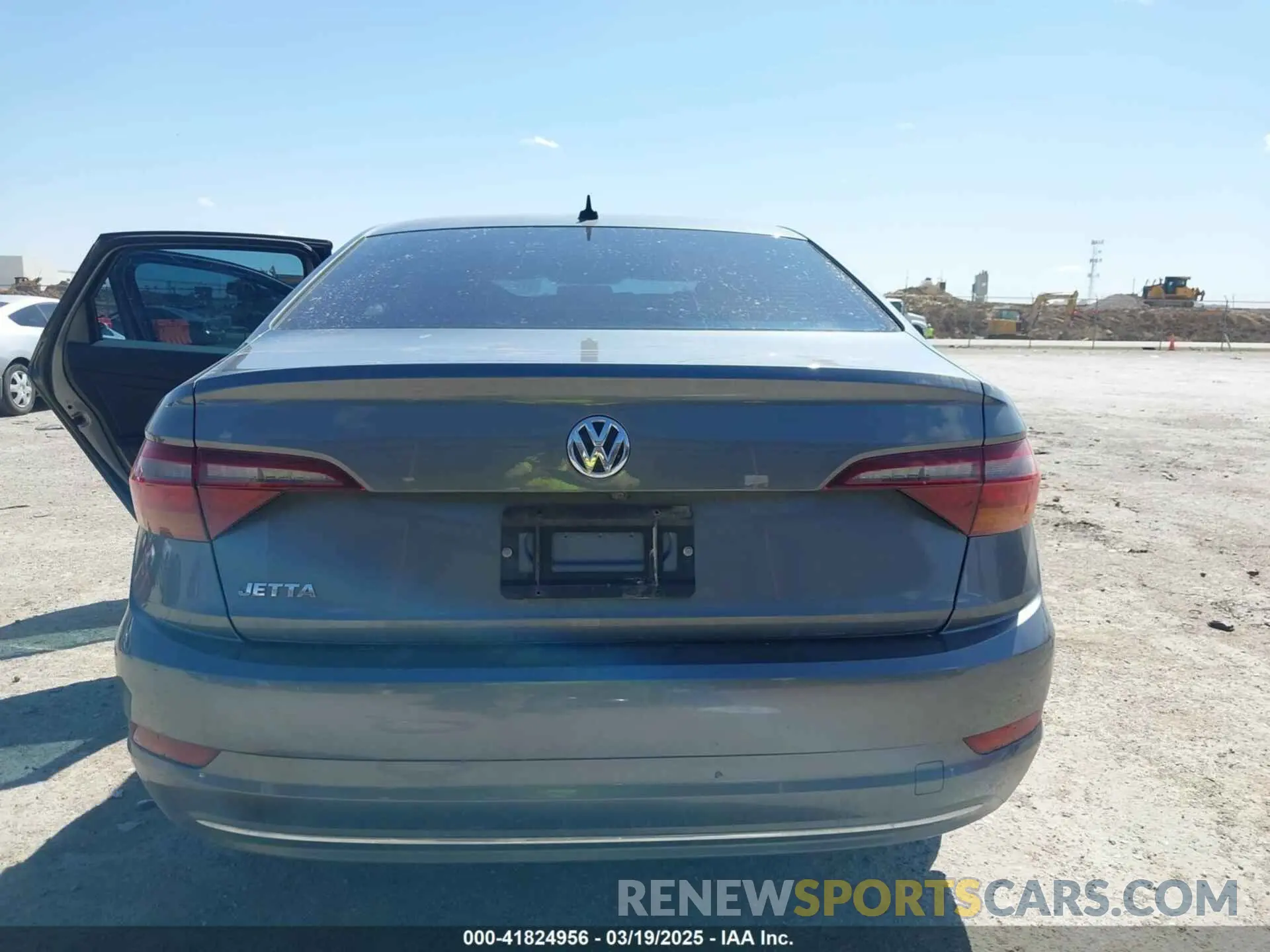 17 Photograph of a damaged car 3VWCB7BU9KM216300 VOLKSWAGEN JETTA 2019