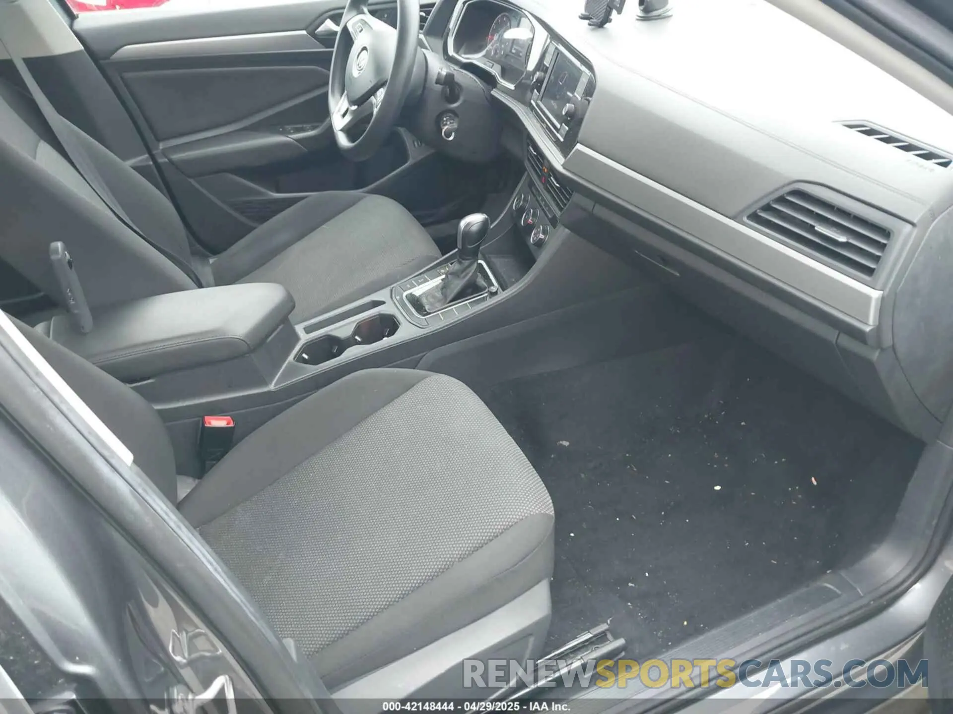 5 Photograph of a damaged car 3VWCB7BU9KM268302 VOLKSWAGEN JETTA 2019