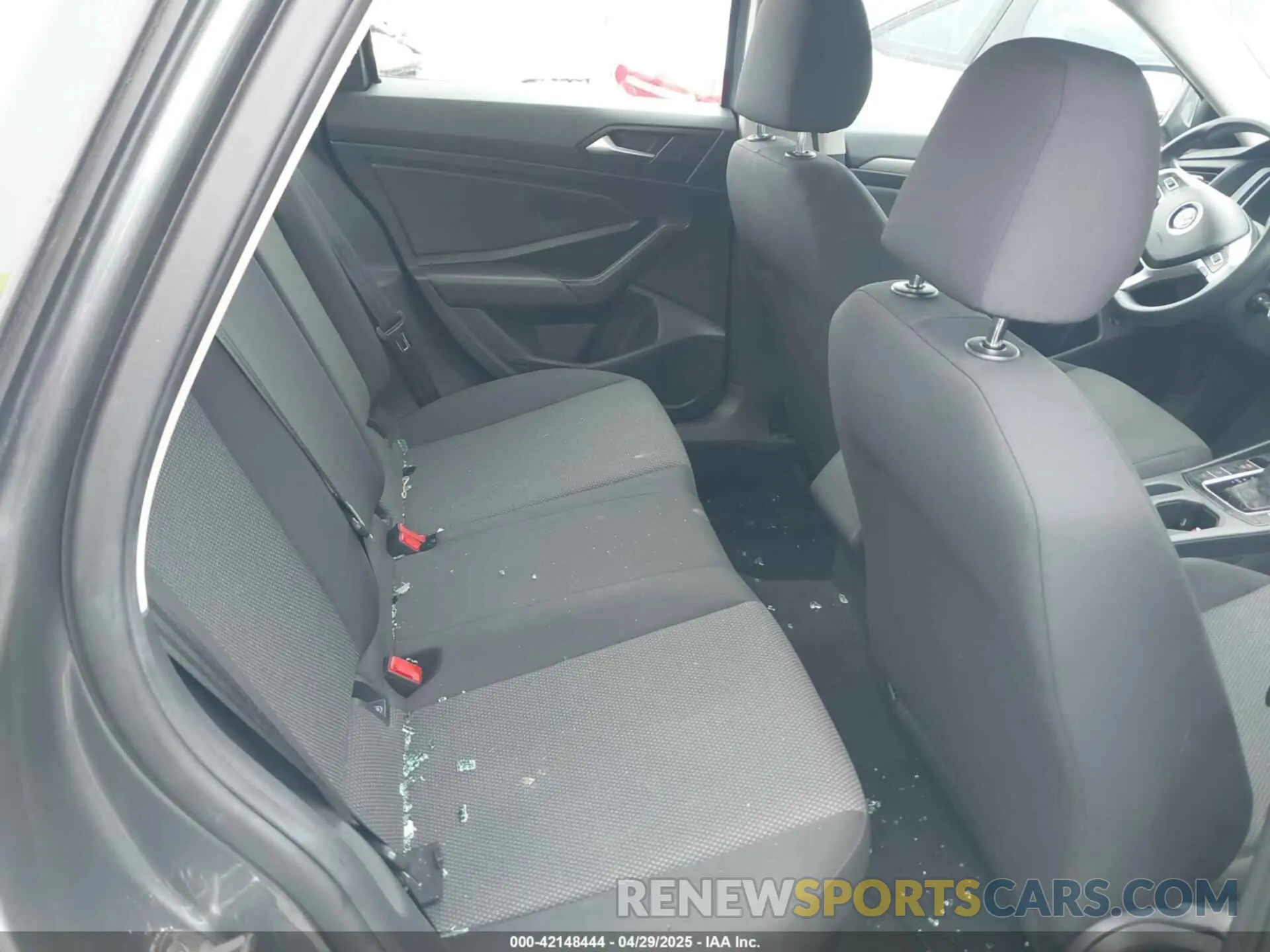 8 Photograph of a damaged car 3VWCB7BU9KM268302 VOLKSWAGEN JETTA 2019
