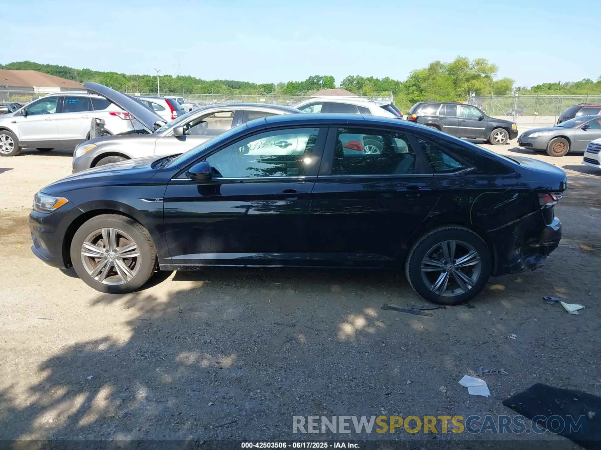 13 Photograph of a damaged car 3VWCB7BU9KM272513 VOLKSWAGEN JETTA 2019