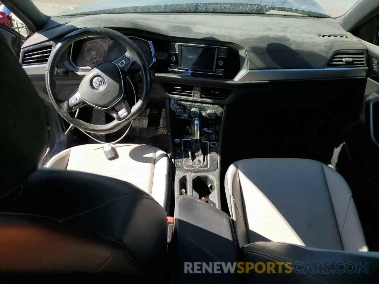 8 Photograph of a damaged car 3VWCB7BU9KM272964 VOLKSWAGEN JETTA 2019