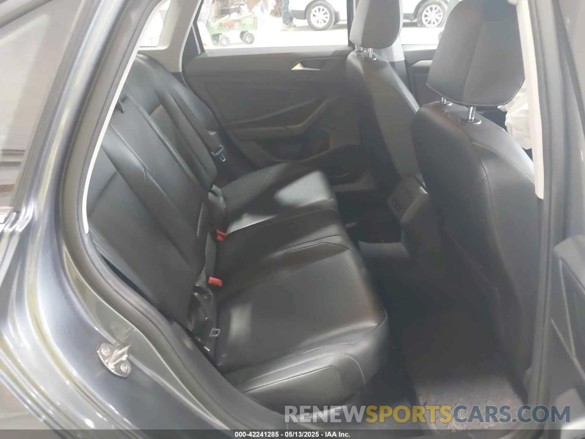 8 Photograph of a damaged car 3VWCB7BUXKM133894 VOLKSWAGEN JETTA 2019