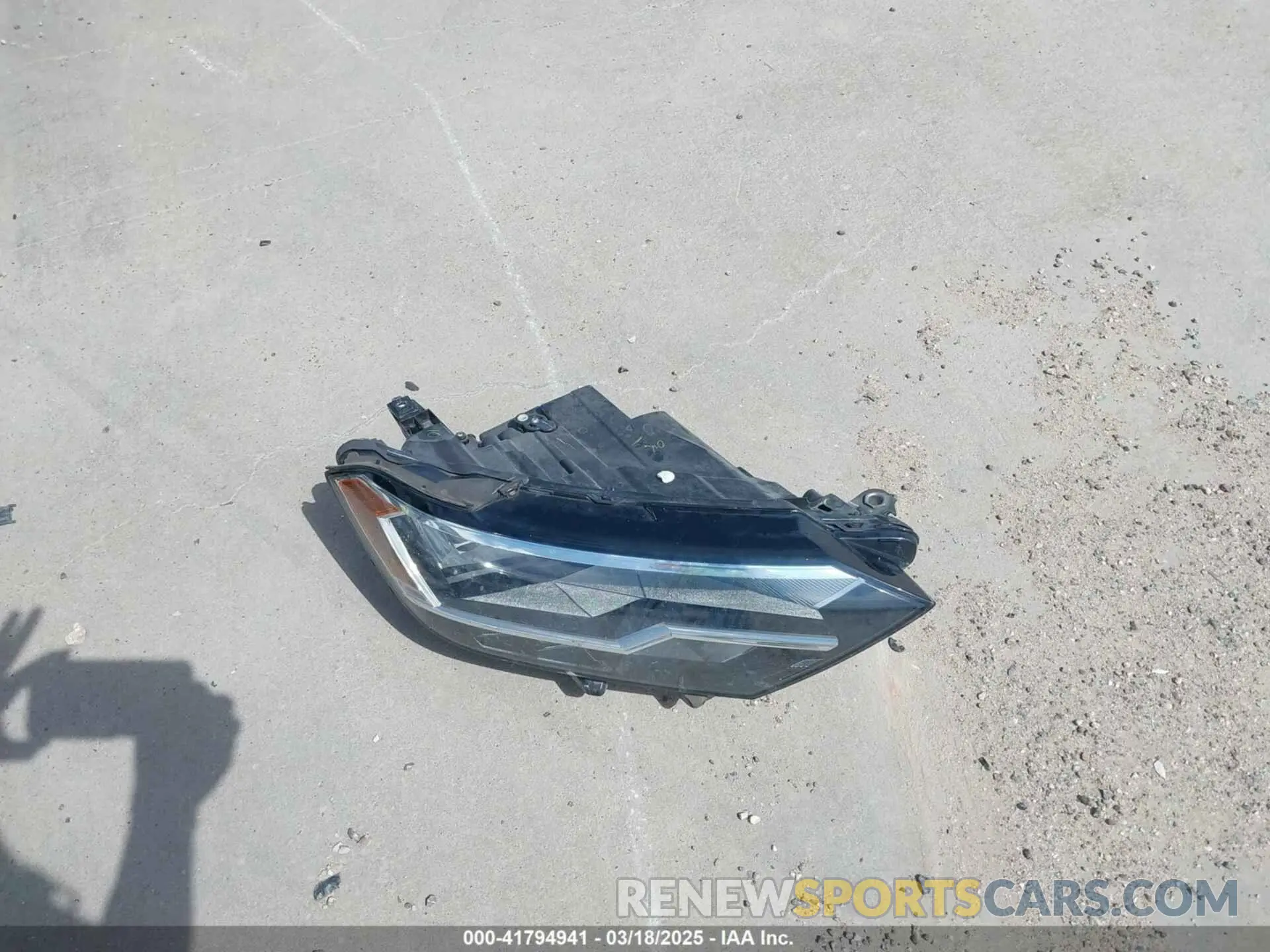 18 Photograph of a damaged car 3VWCB7BUXKM141770 VOLKSWAGEN JETTA 2019