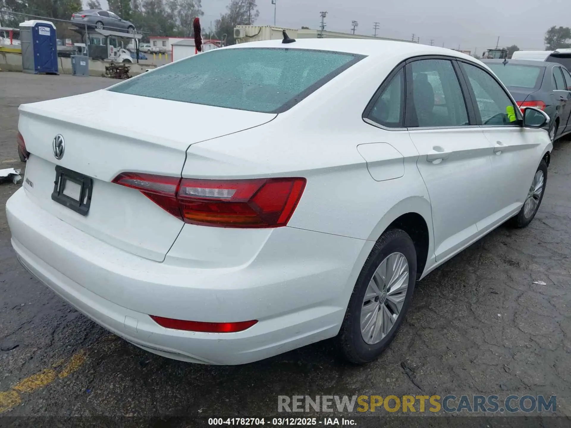 4 Photograph of a damaged car 3VWCB7BUXKM167737 VOLKSWAGEN JETTA 2019