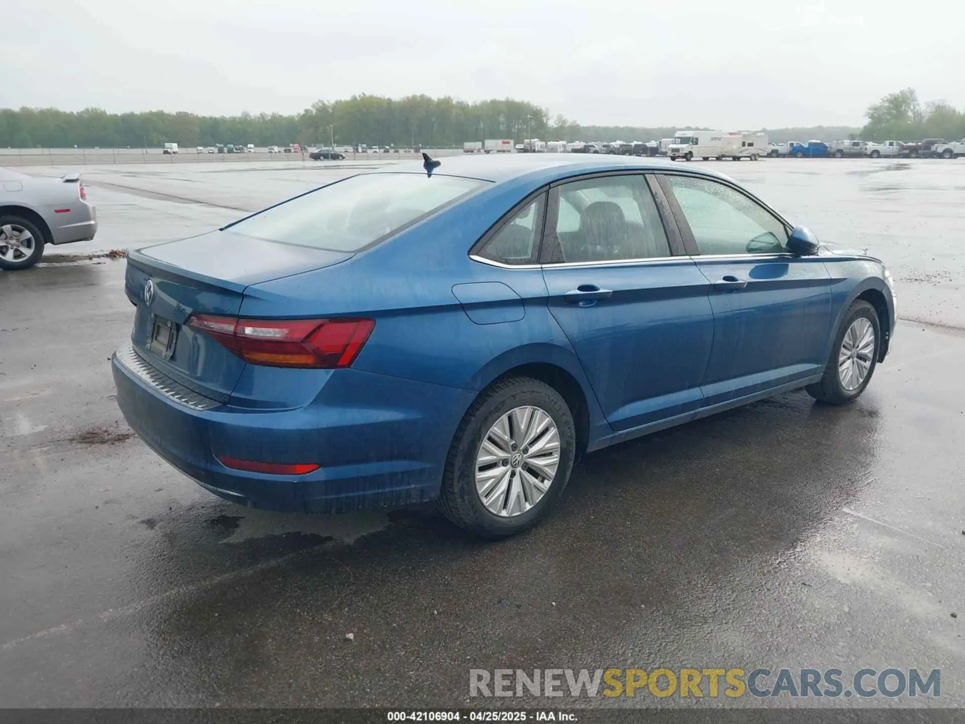 4 Photograph of a damaged car 3VWCB7BUXKM180195 VOLKSWAGEN JETTA 2019