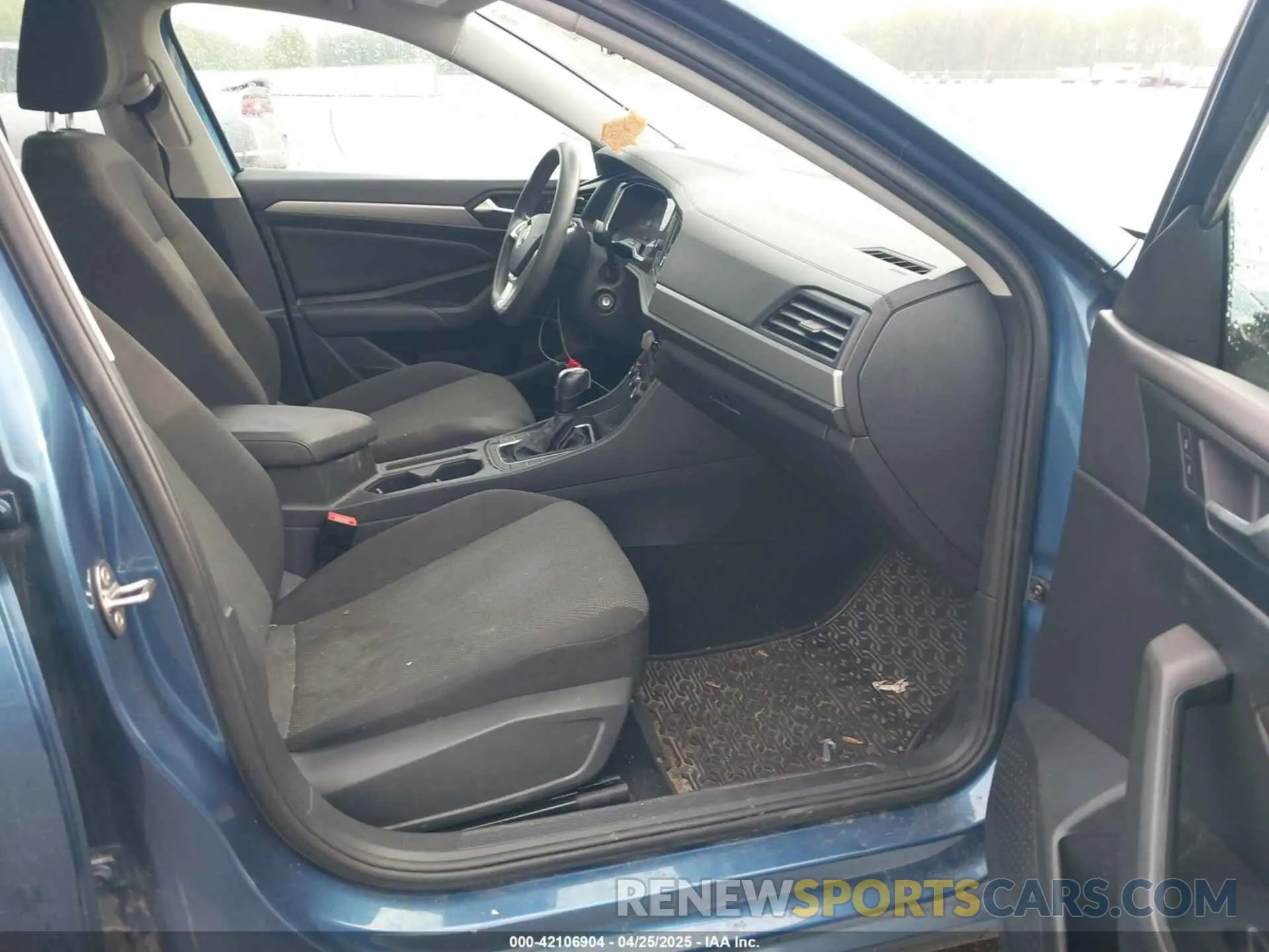 5 Photograph of a damaged car 3VWCB7BUXKM180195 VOLKSWAGEN JETTA 2019