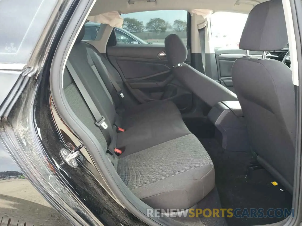 10 Photograph of a damaged car 3VWCB7BUXKM195411 VOLKSWAGEN JETTA 2019