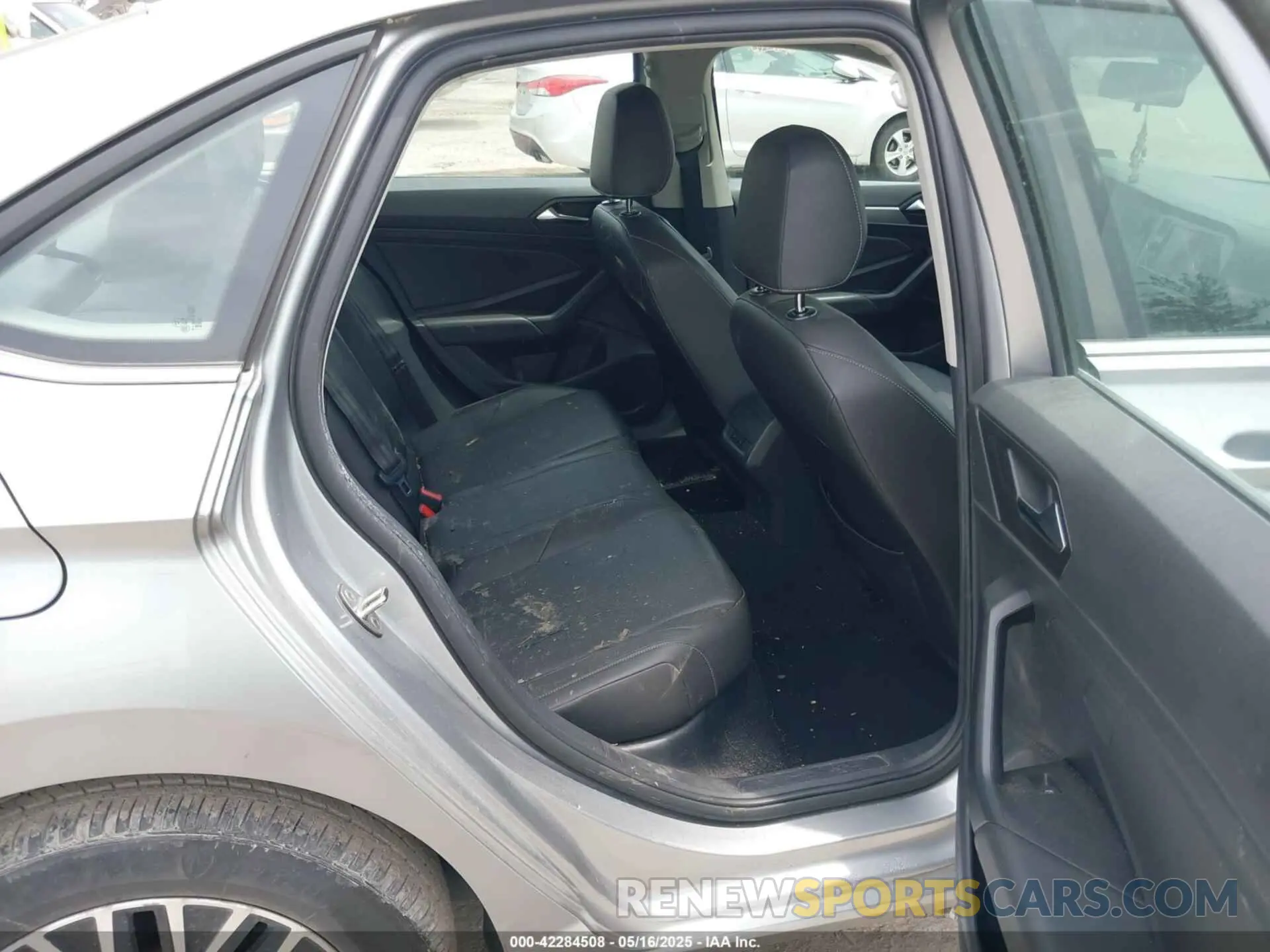 8 Photograph of a damaged car 3VWCB7BUXKM245434 VOLKSWAGEN JETTA 2019