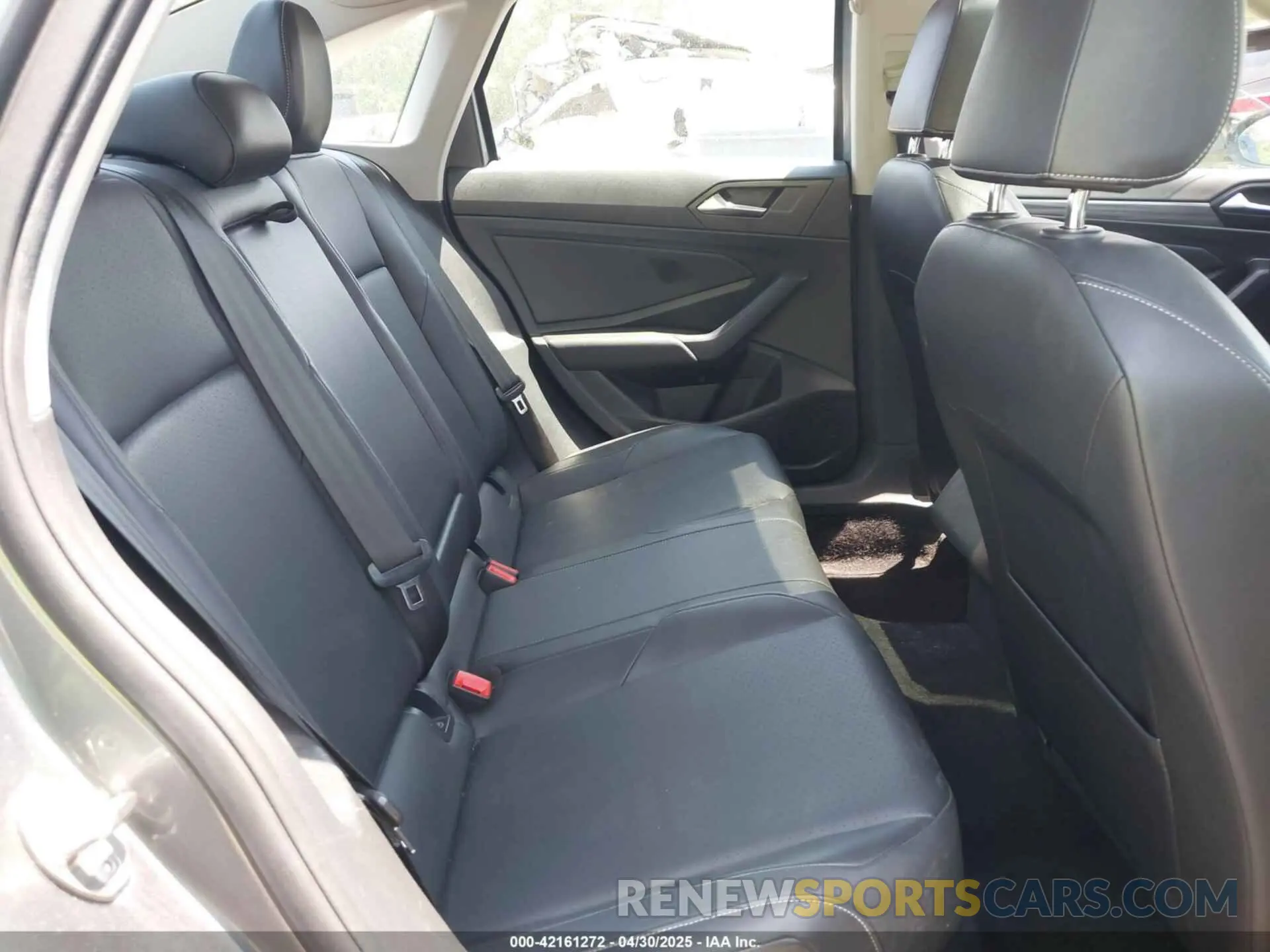 8 Photograph of a damaged car 3VWE57BU0KM110267 VOLKSWAGEN JETTA 2019