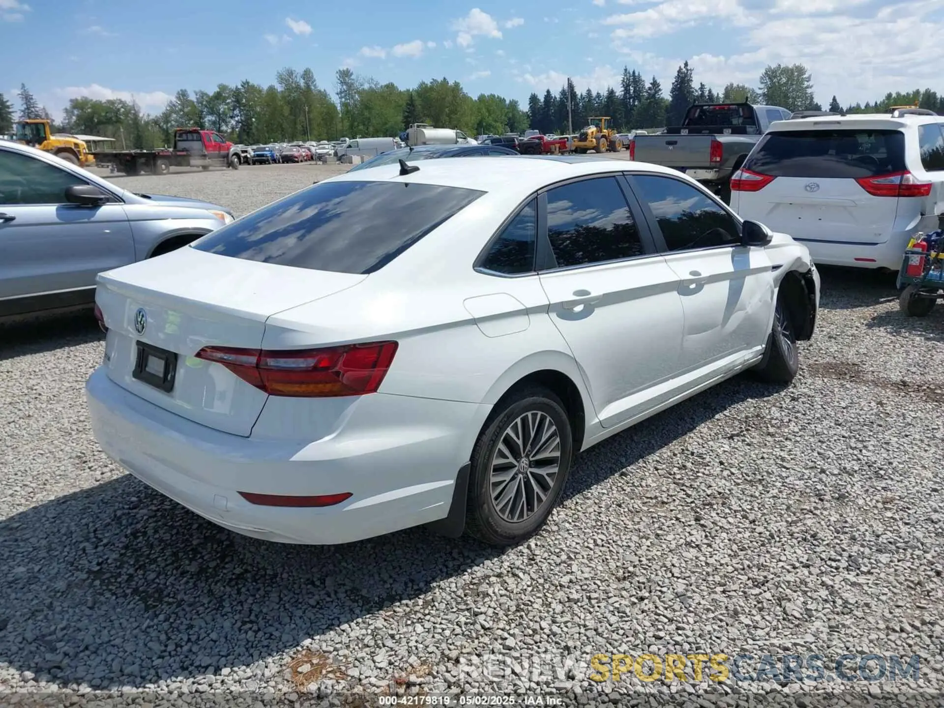 4 Photograph of a damaged car 3VWE57BU1KM111170 VOLKSWAGEN JETTA 2019