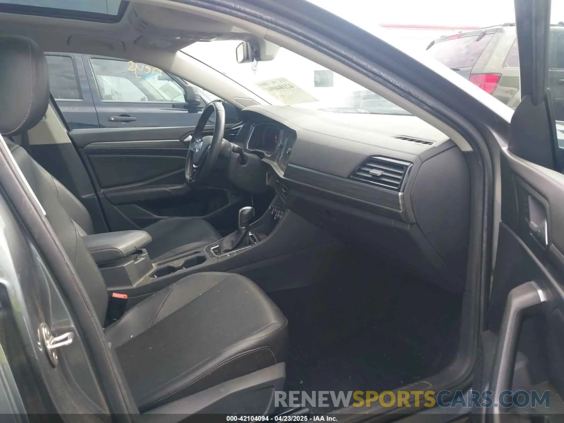 5 Photograph of a damaged car 3VWE57BU6KM009492 VOLKSWAGEN JETTA 2019