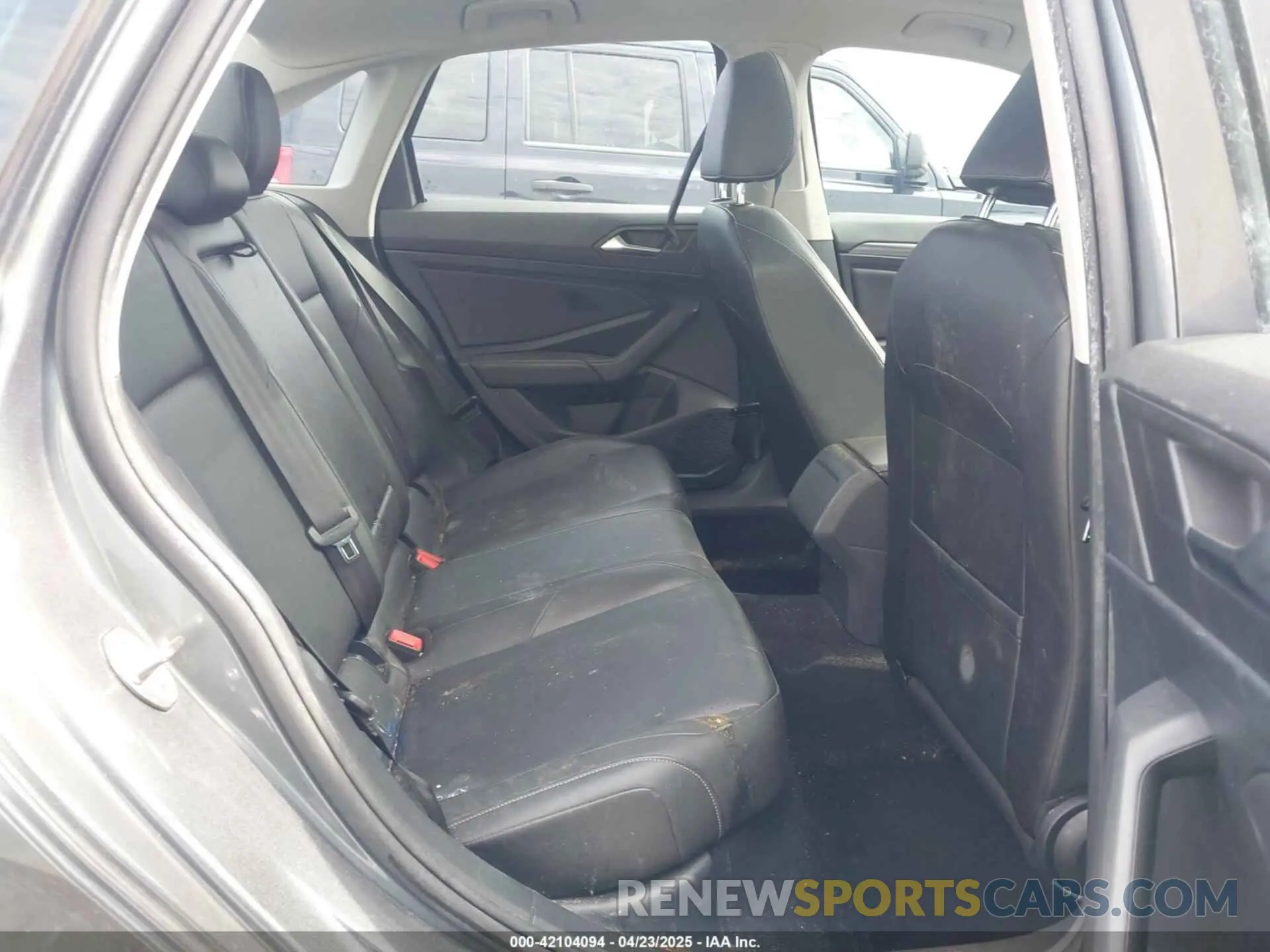 8 Photograph of a damaged car 3VWE57BU6KM009492 VOLKSWAGEN JETTA 2019