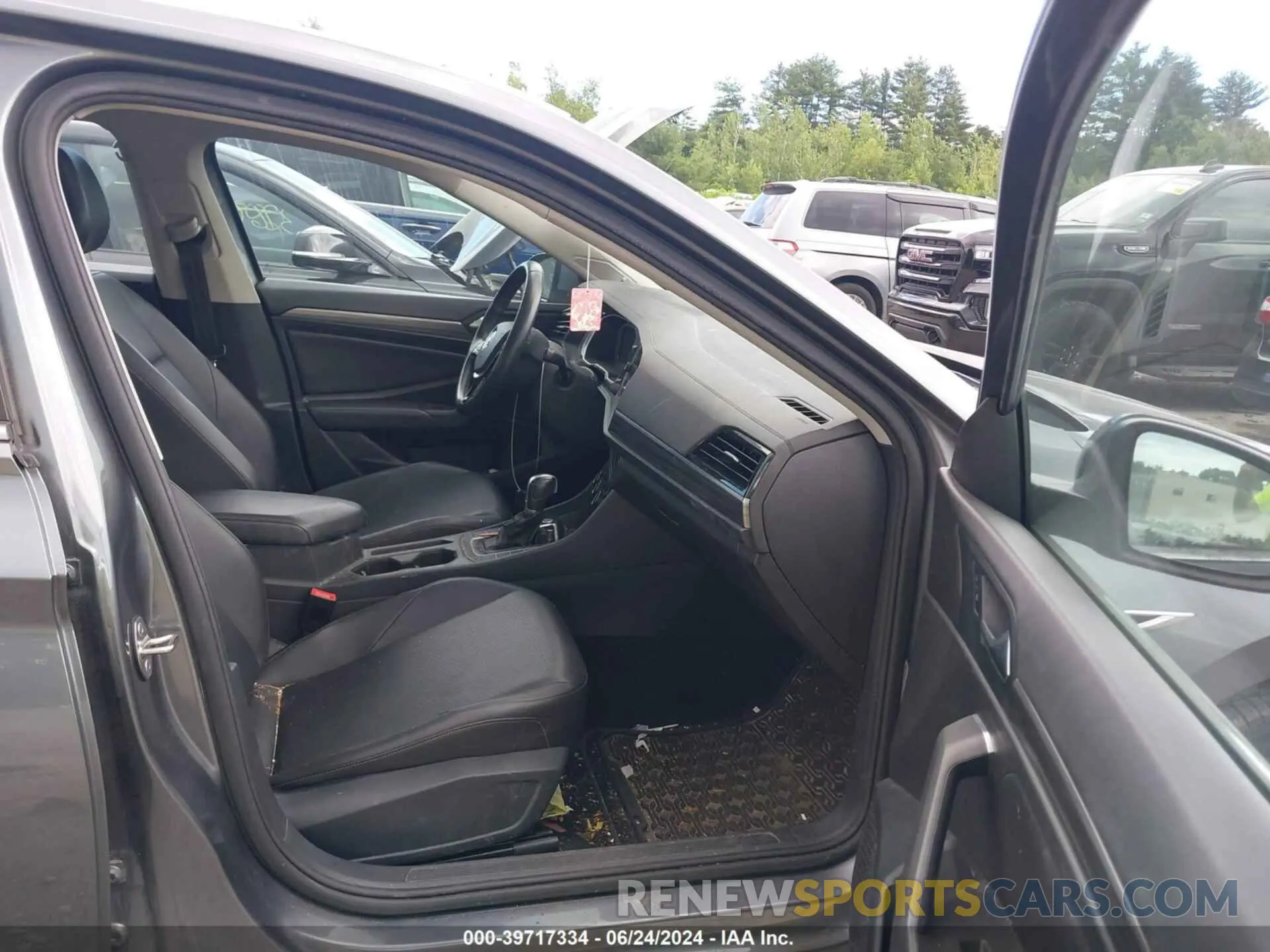 5 Photograph of a damaged car 3VWE57BU6KM009878 VOLKSWAGEN JETTA 2019