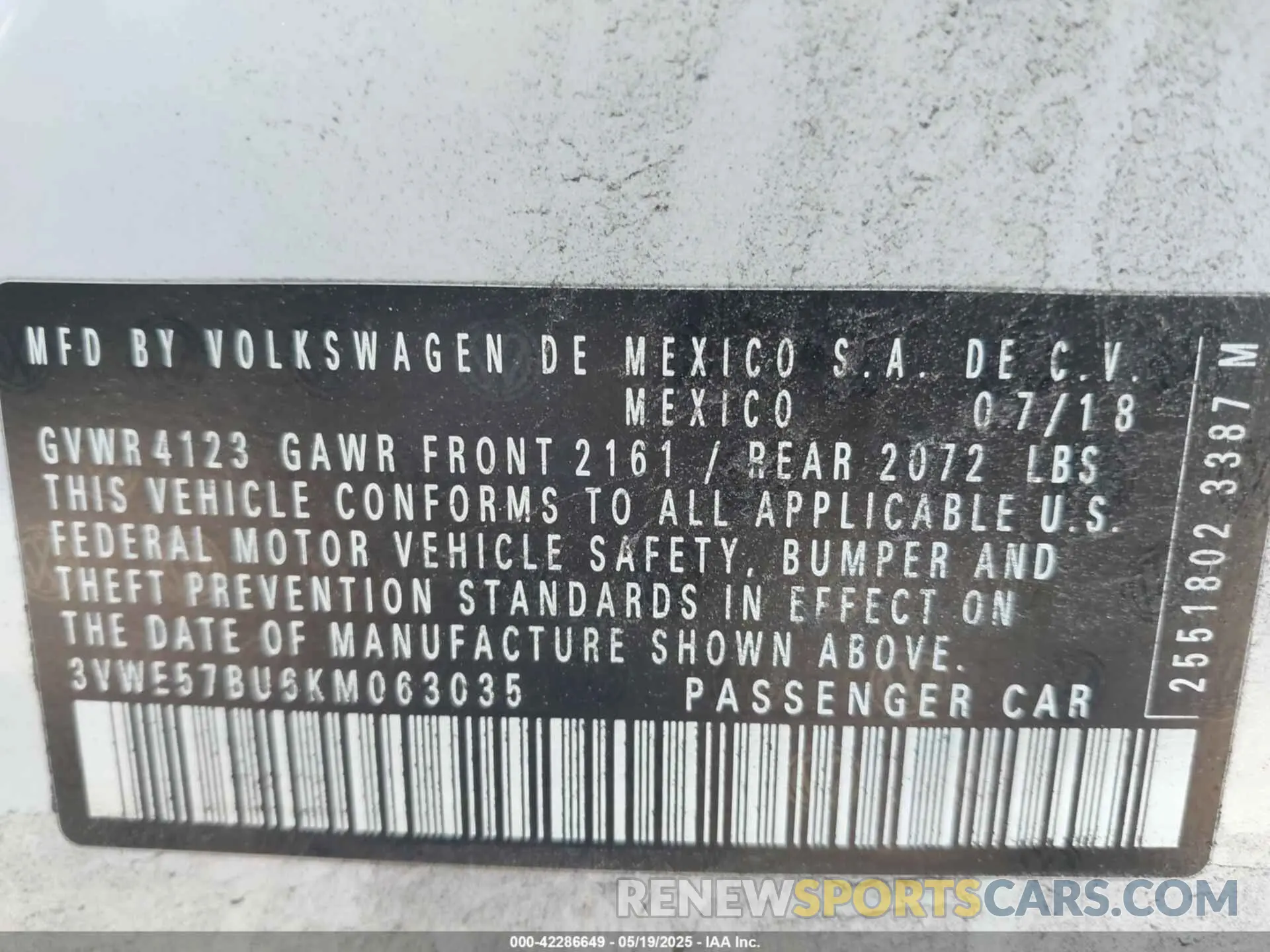 9 Photograph of a damaged car 3VWE57BU6KM063035 VOLKSWAGEN JETTA 2019