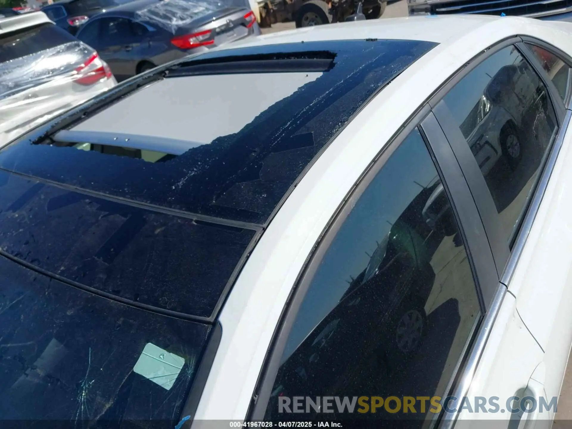 17 Photograph of a damaged car 3VWE57BU7KM263633 VOLKSWAGEN JETTA 2019