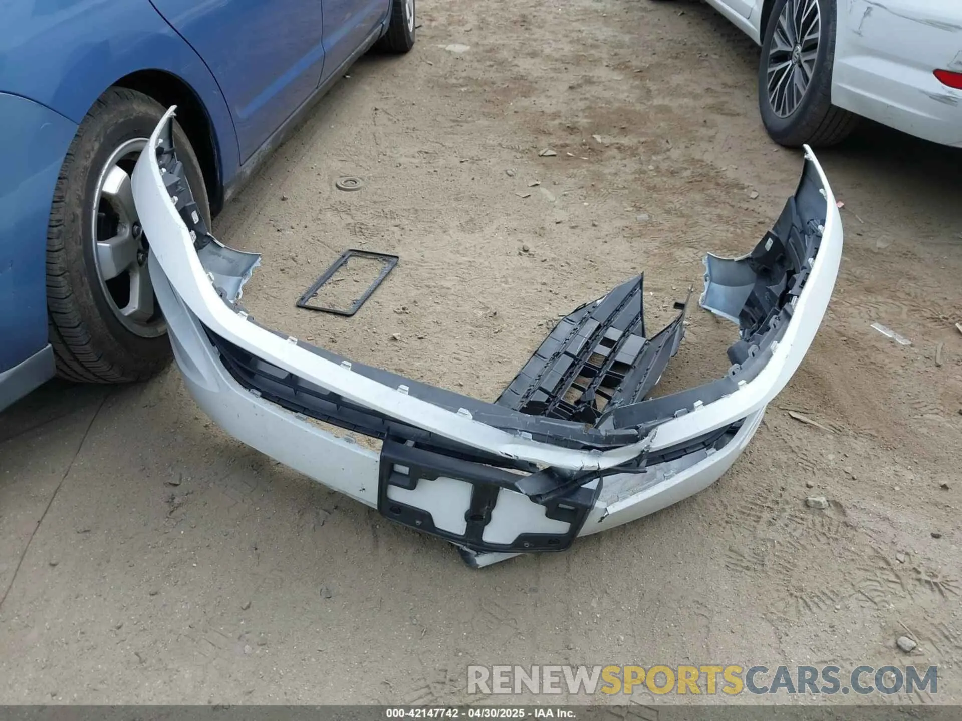 12 Photograph of a damaged car 3VWE57BU7KM264717 VOLKSWAGEN JETTA 2019