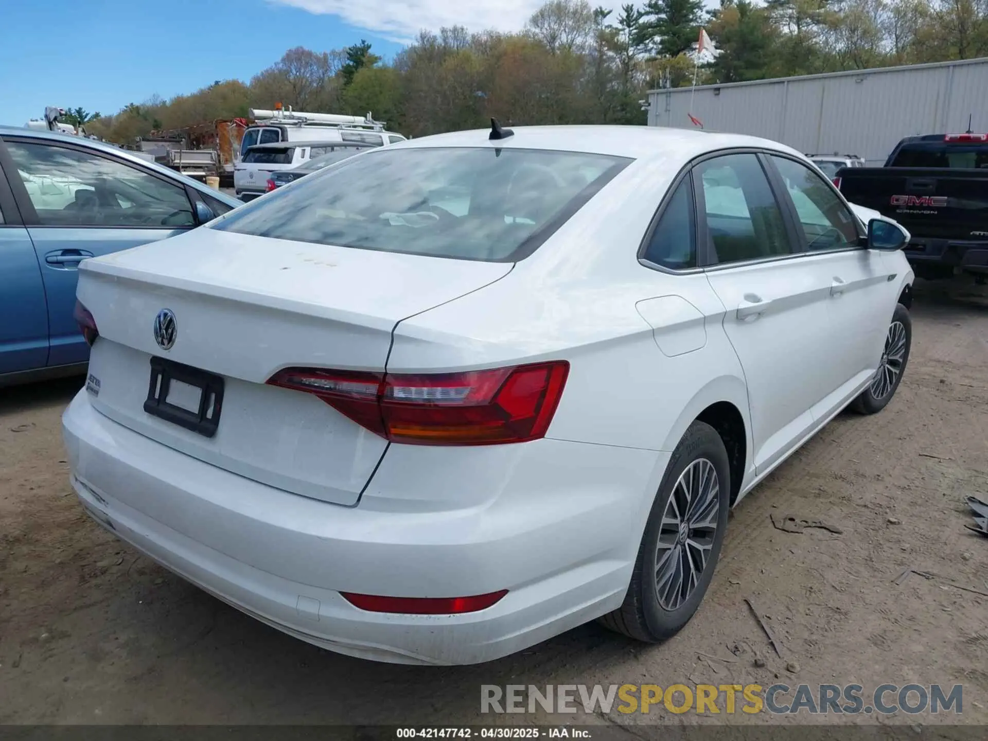 4 Photograph of a damaged car 3VWE57BU7KM264717 VOLKSWAGEN JETTA 2019