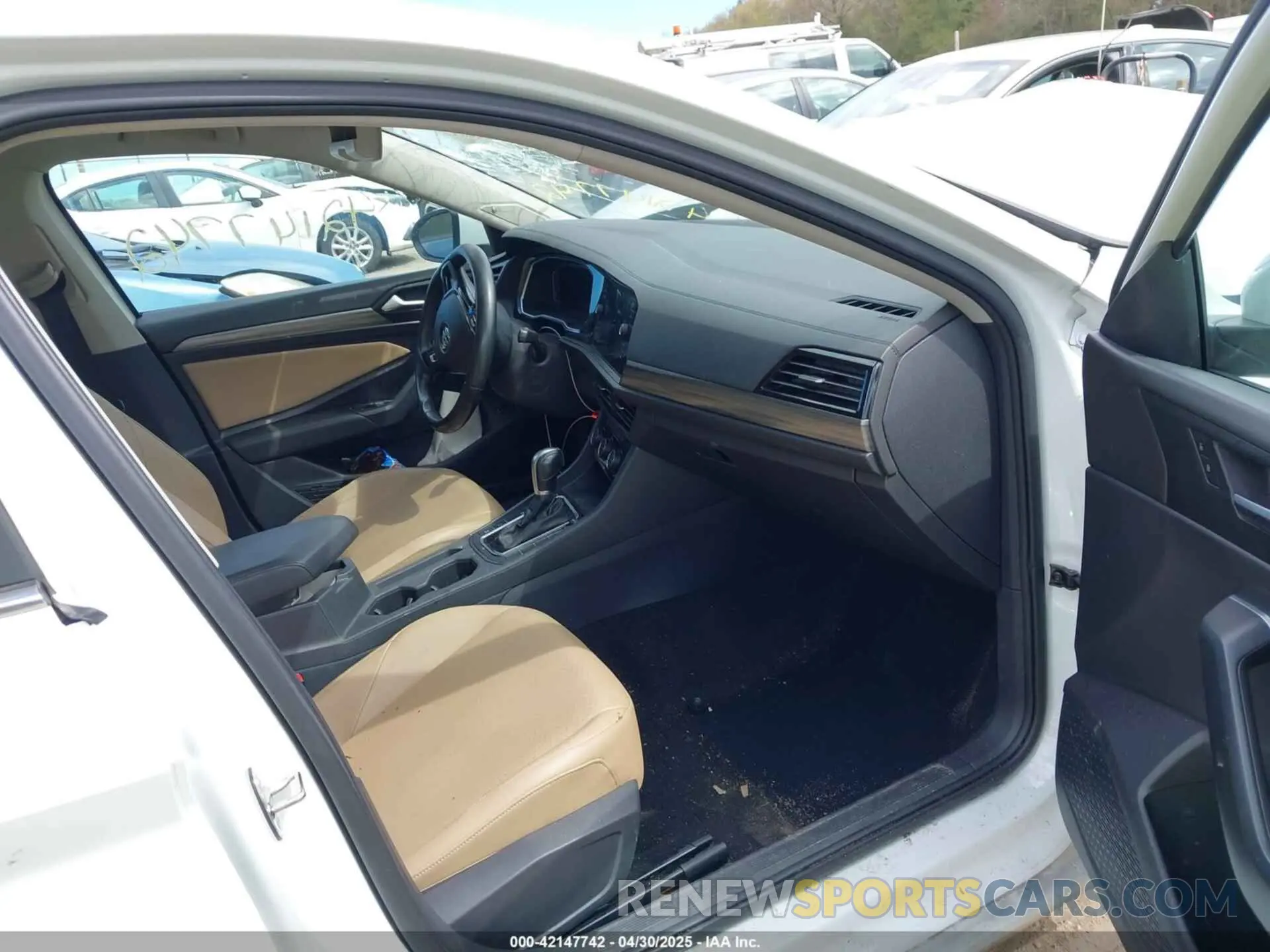 5 Photograph of a damaged car 3VWE57BU7KM264717 VOLKSWAGEN JETTA 2019