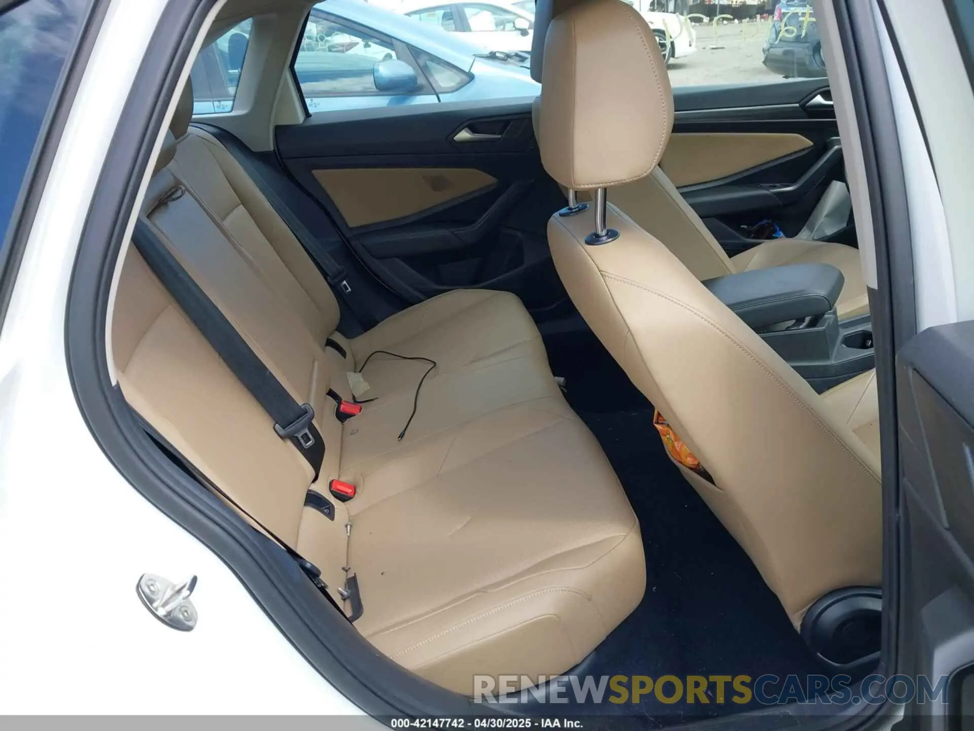 8 Photograph of a damaged car 3VWE57BU7KM264717 VOLKSWAGEN JETTA 2019