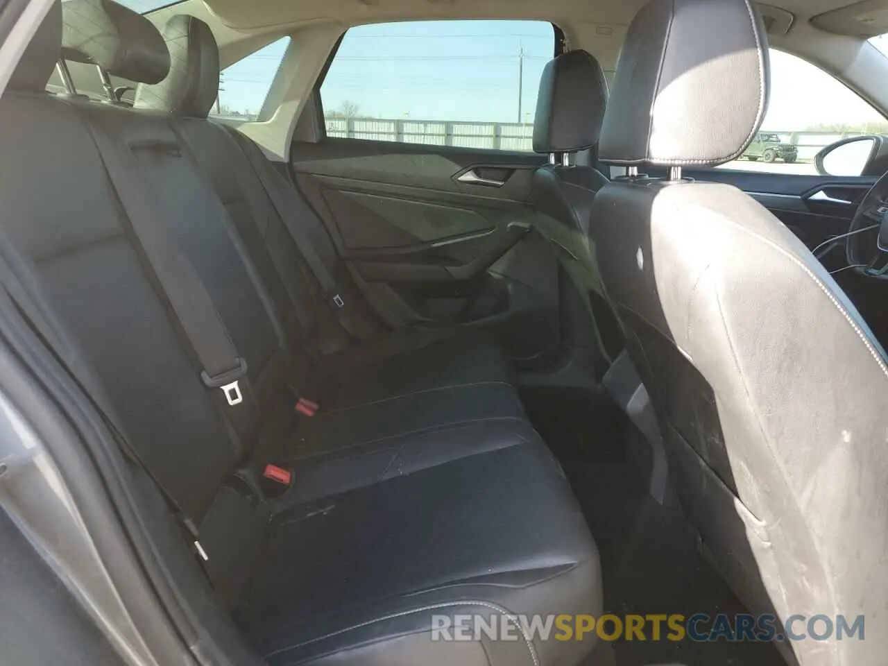 10 Photograph of a damaged car 3VWE57BU8KM099597 VOLKSWAGEN JETTA 2019