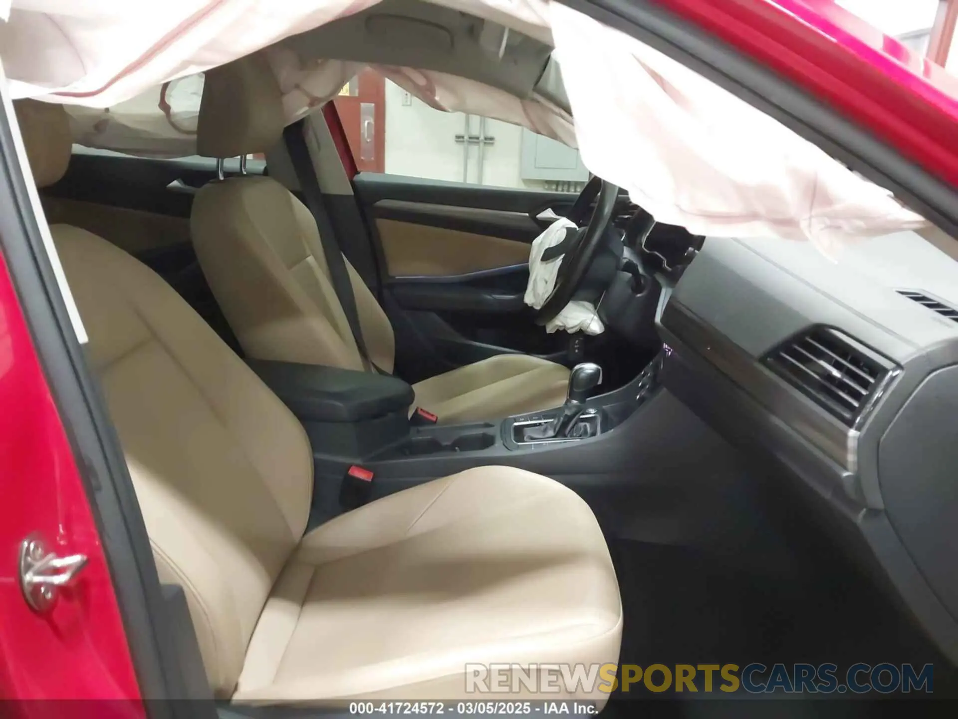 5 Photograph of a damaged car 3VWE57BU8KM104216 VOLKSWAGEN JETTA 2019