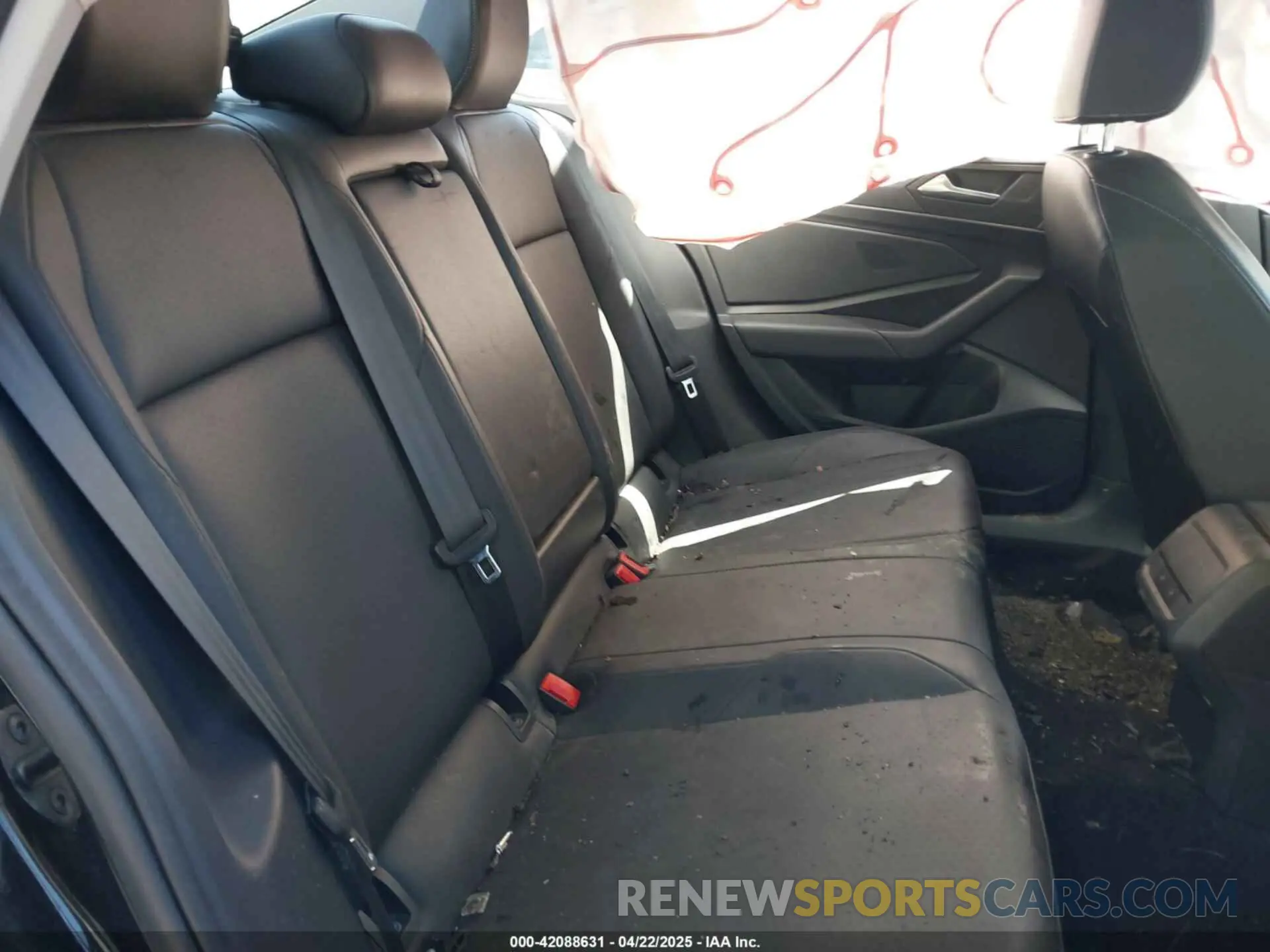 8 Photograph of a damaged car 3VWE57BU8KM247490 VOLKSWAGEN JETTA 2019