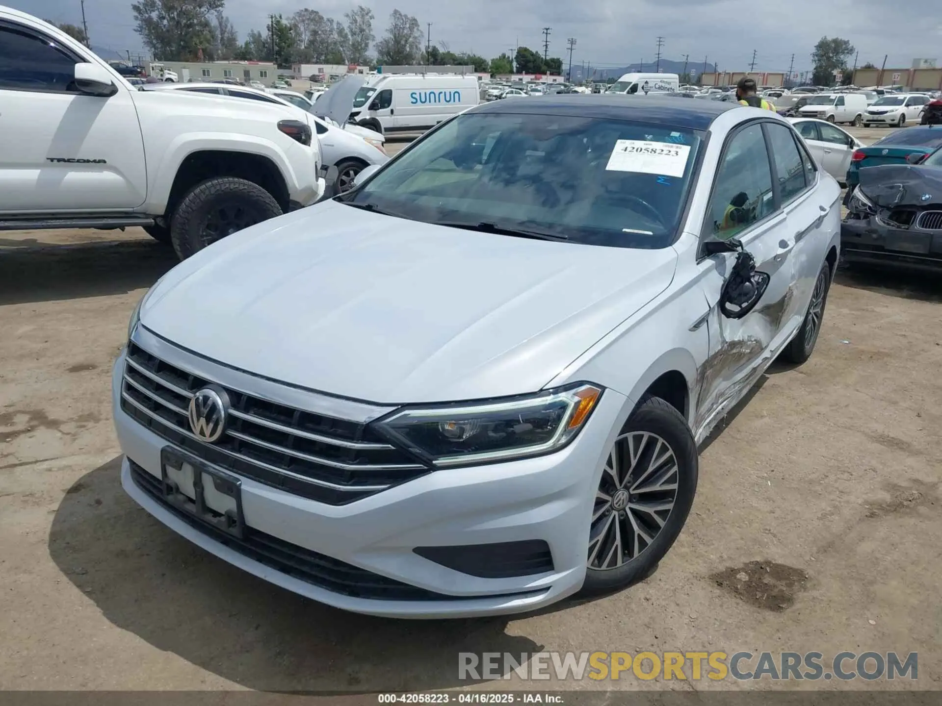 2 Photograph of a damaged car 3VWE57BUXKM063071 VOLKSWAGEN JETTA 2019