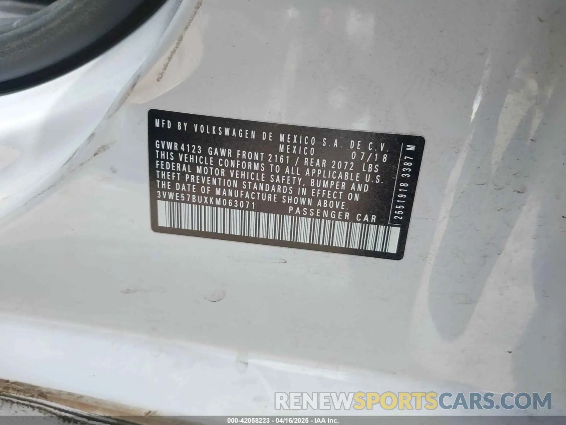9 Photograph of a damaged car 3VWE57BUXKM063071 VOLKSWAGEN JETTA 2019