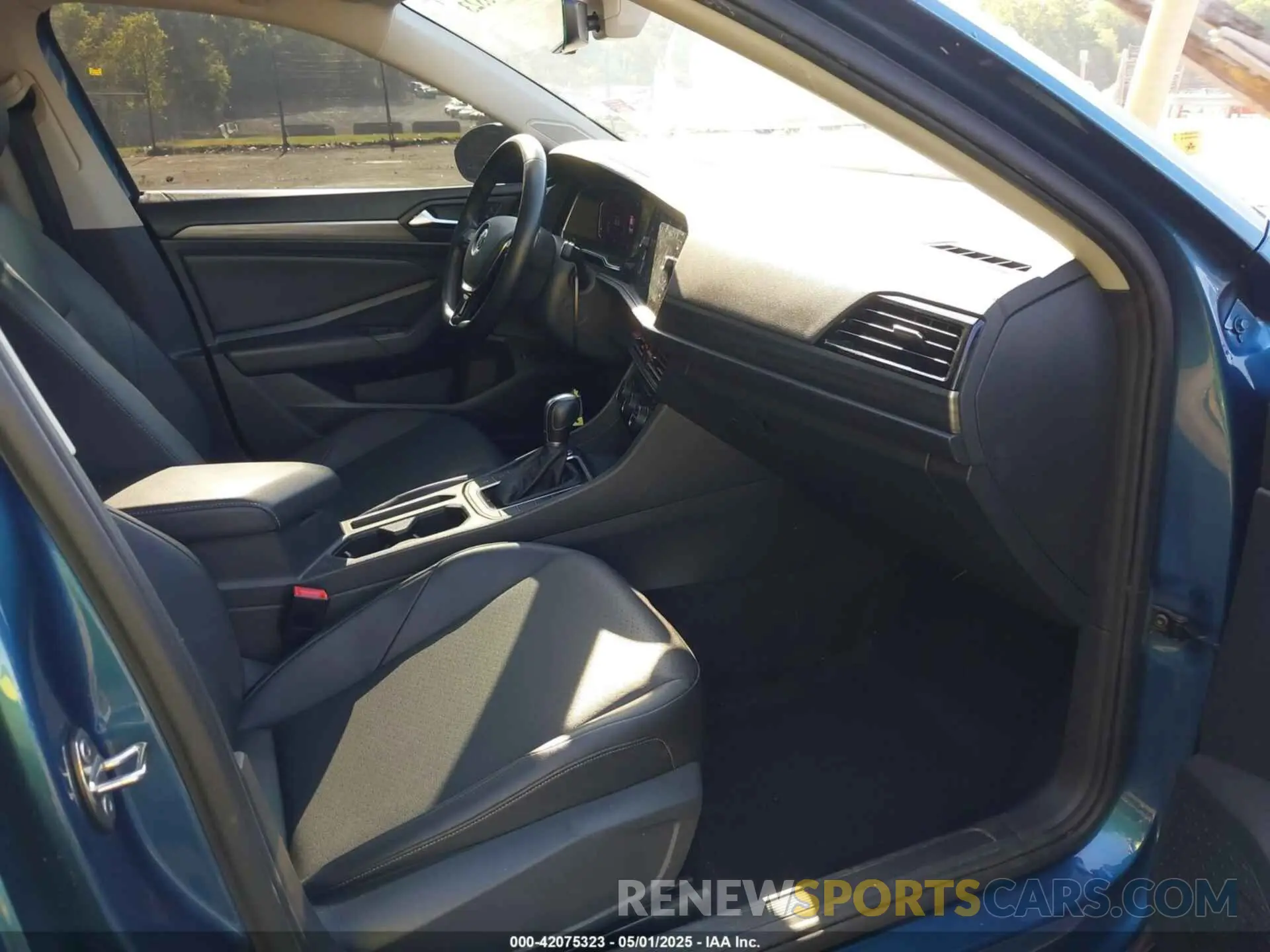 5 Photograph of a damaged car 3VWE57BUXKM151151 VOLKSWAGEN JETTA 2019