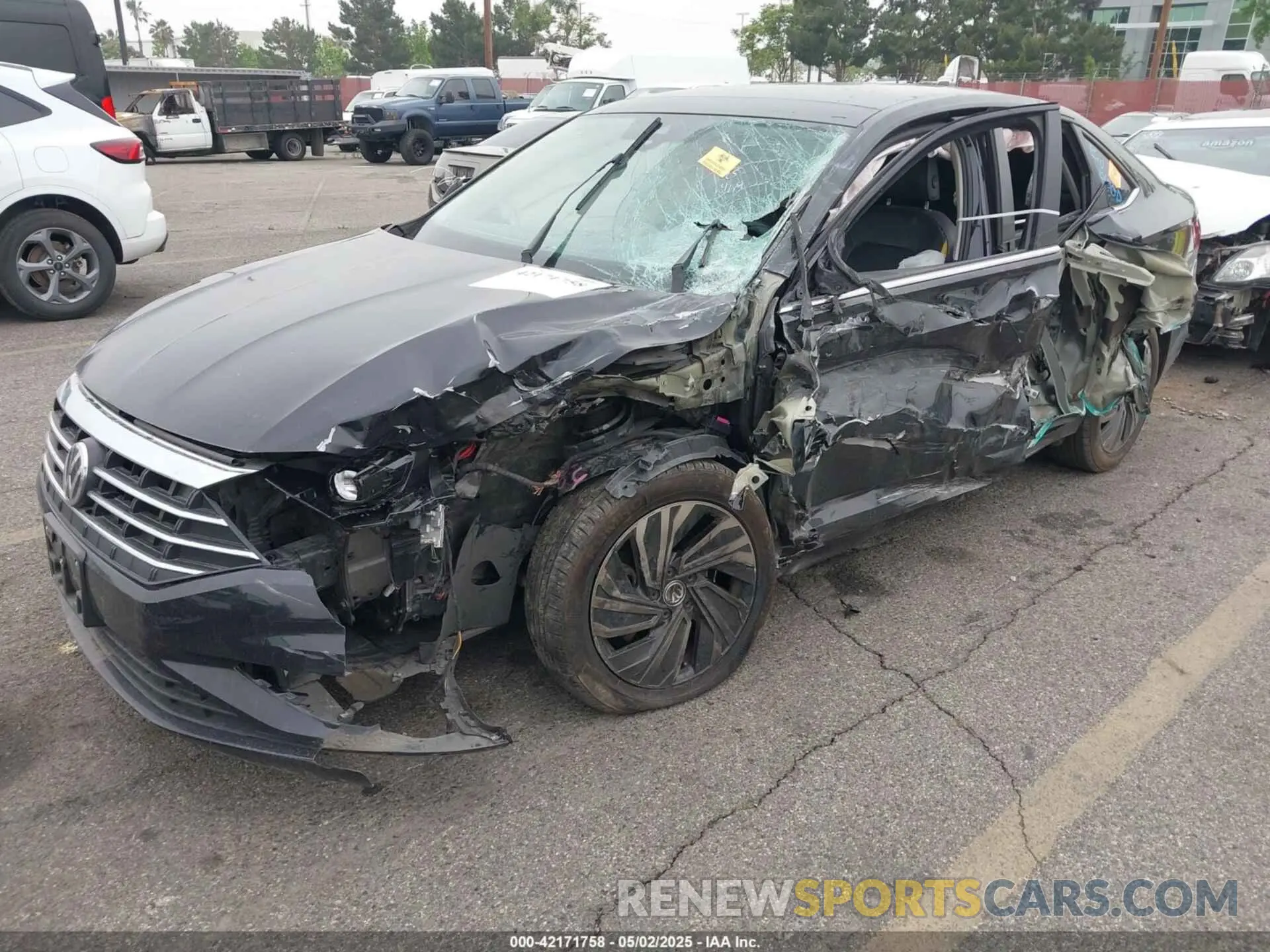 2 Photograph of a damaged car 3VWG57BU8KM087653 VOLKSWAGEN JETTA 2019