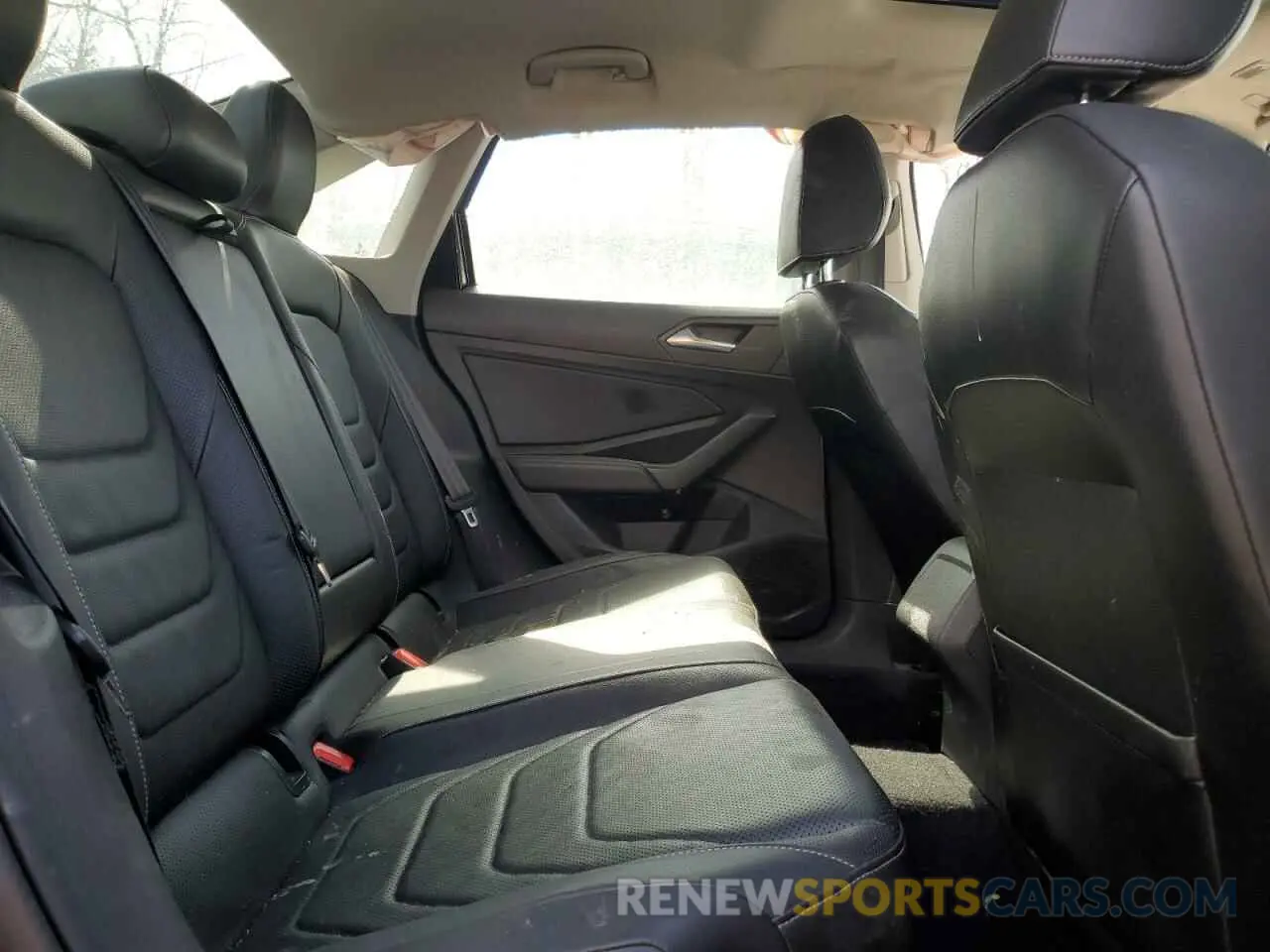 10 Photograph of a damaged car 3VWG57BUXKM075696 VOLKSWAGEN JETTA 2019