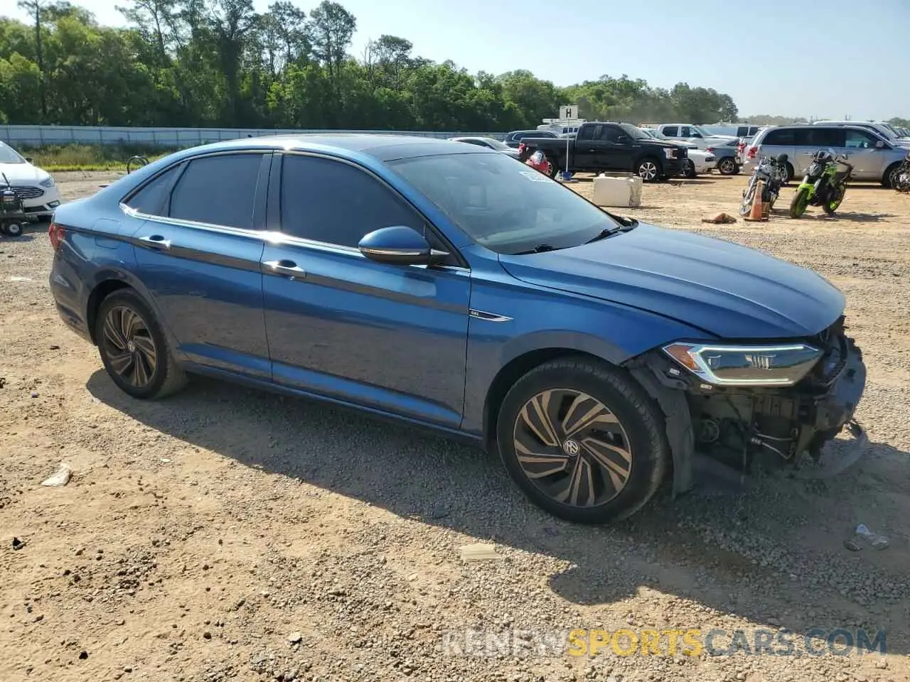4 Photograph of a damaged car 3VWG57BUXKM083944 VOLKSWAGEN JETTA 2019