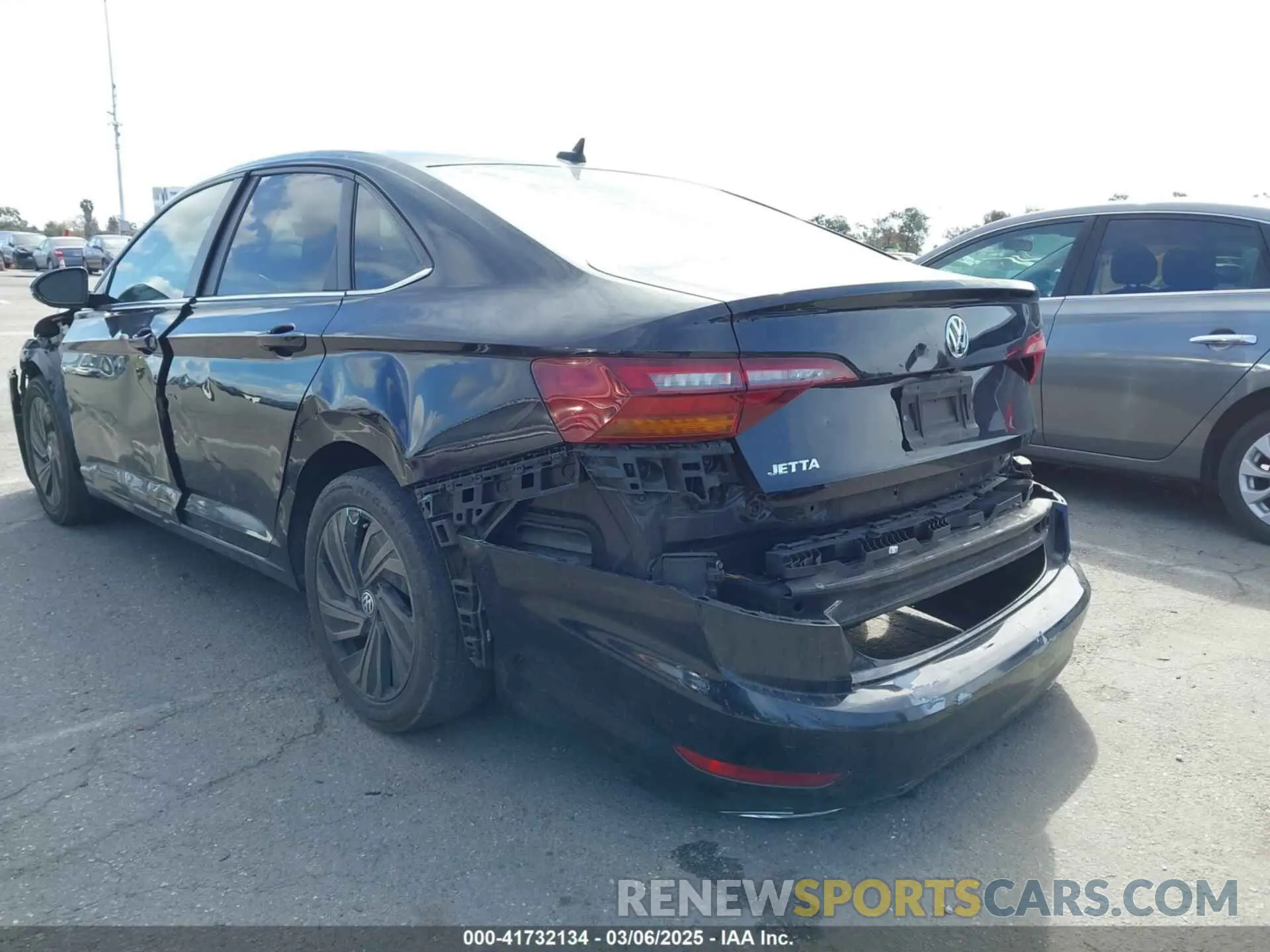 18 Photograph of a damaged car 3VWG57BUXKM160571 VOLKSWAGEN JETTA 2019