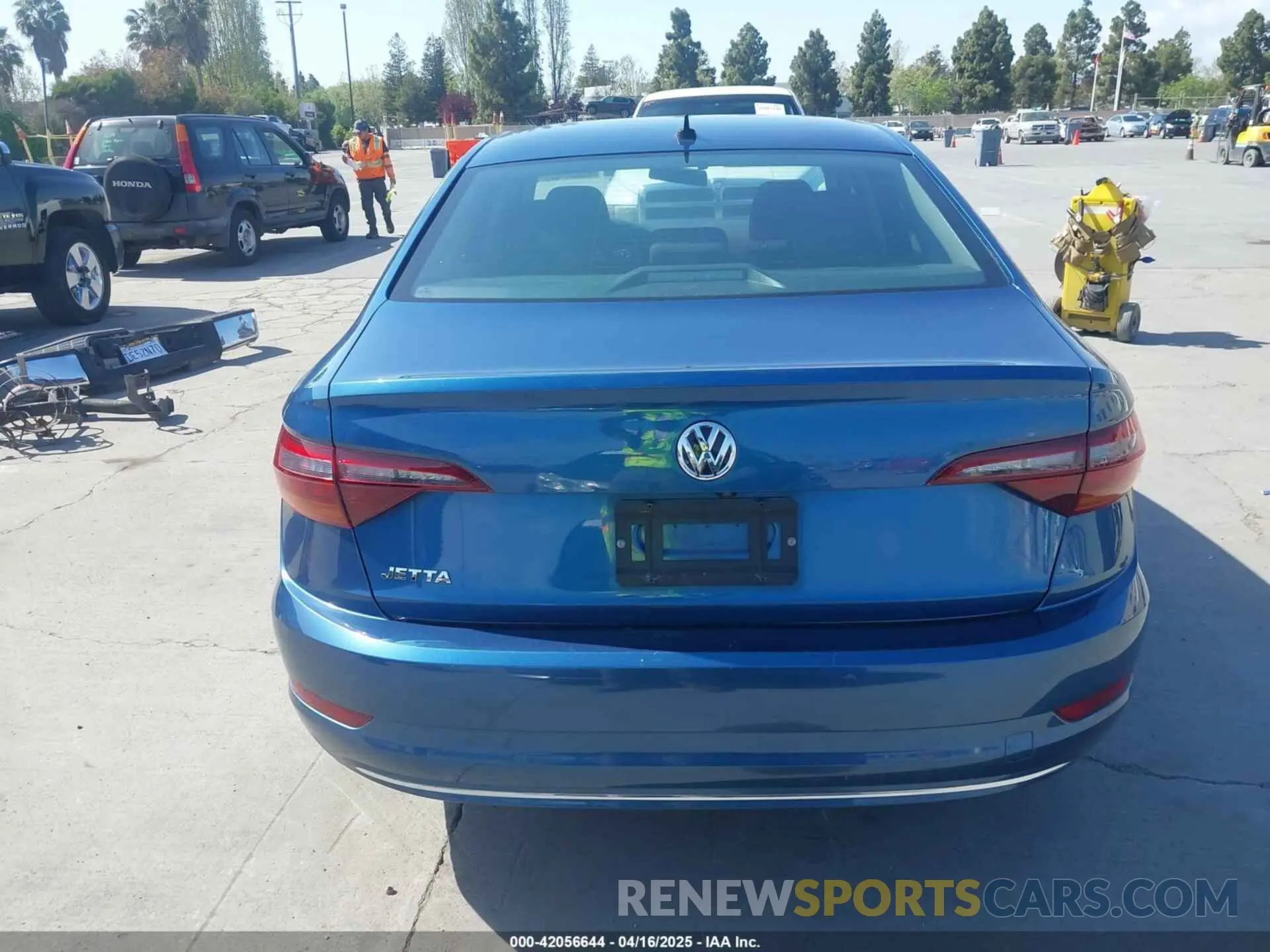 17 Photograph of a damaged car 3VWN57BU1KM038009 VOLKSWAGEN JETTA 2019
