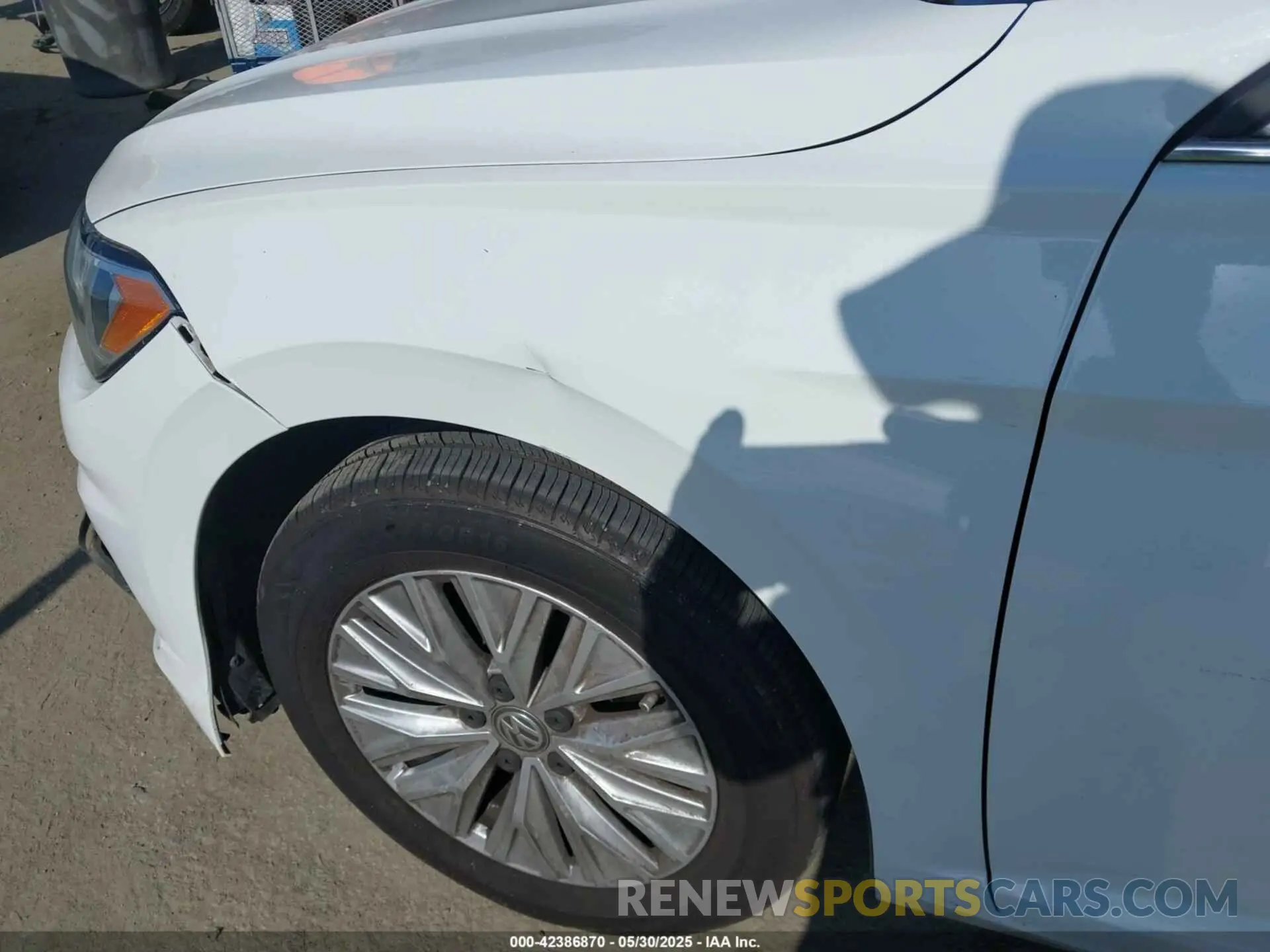 17 Photograph of a damaged car 3VWN57BU4KM177874 VOLKSWAGEN JETTA 2019