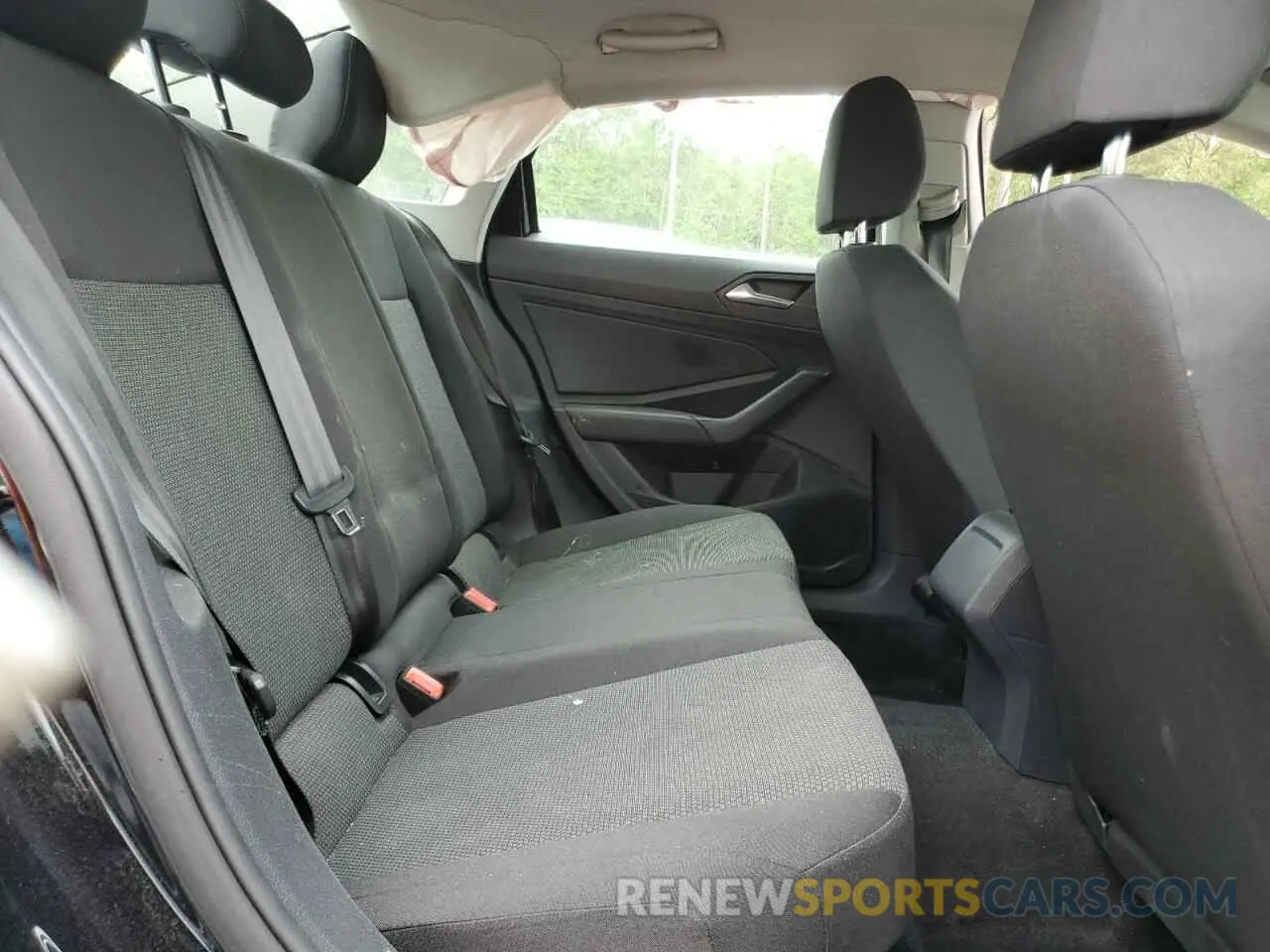 10 Photograph of a damaged car 3VWN57BU5KM101001 VOLKSWAGEN JETTA 2019