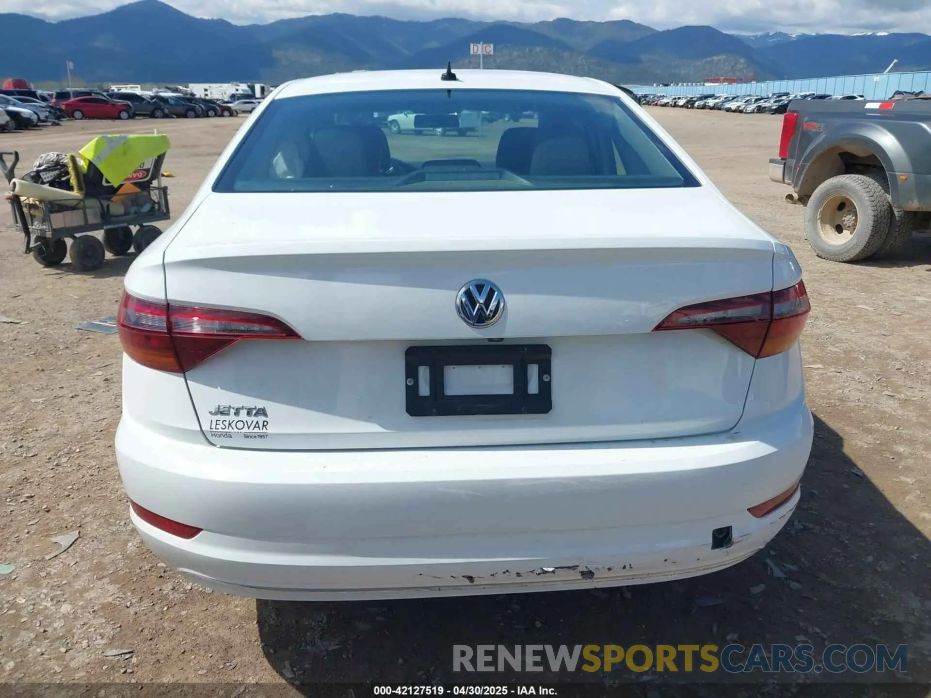 16 Photograph of a damaged car 3VWN57BU6KM238724 VOLKSWAGEN JETTA 2019