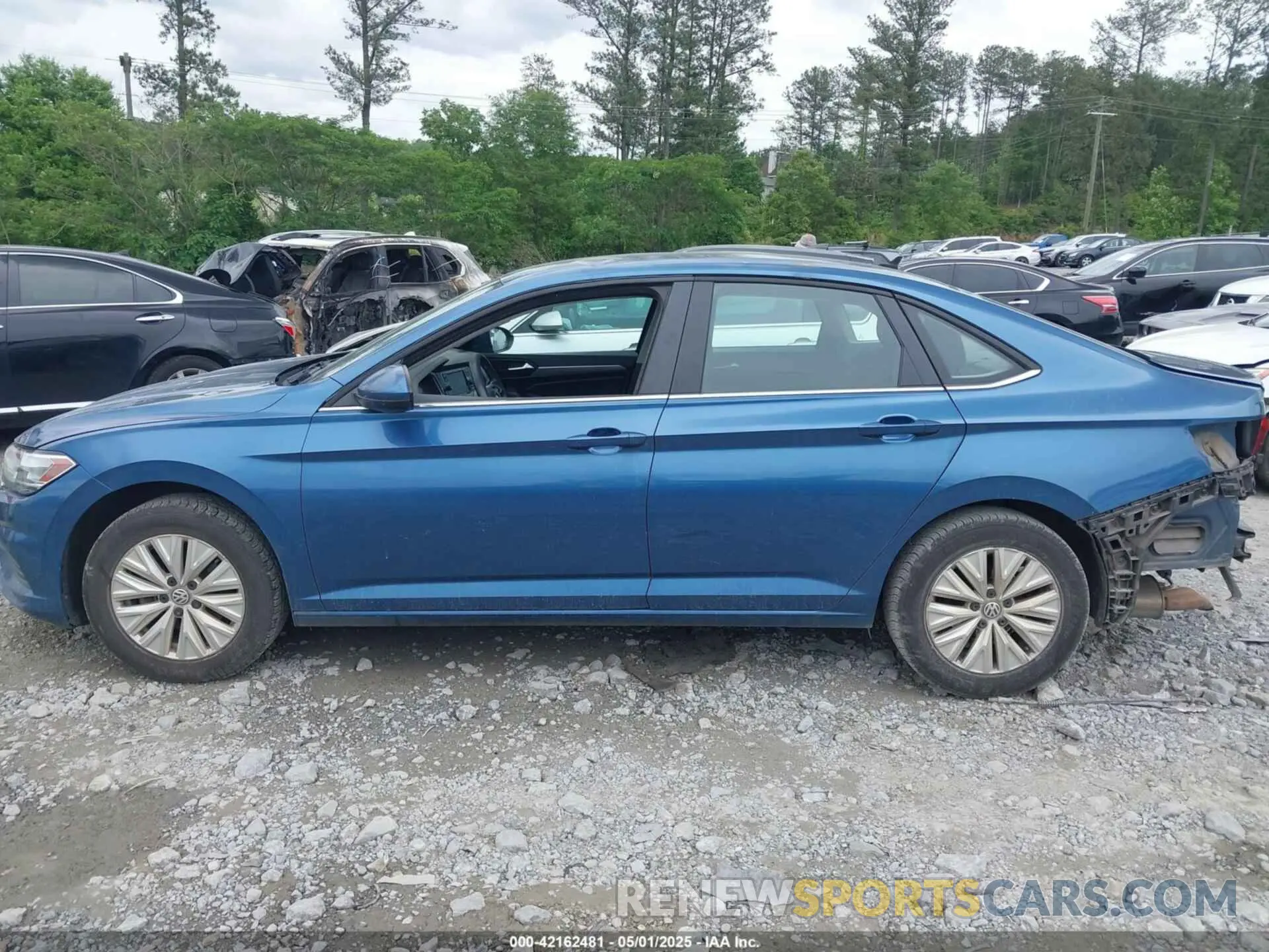 14 Photograph of a damaged car 3VWN57BU8KM006352 VOLKSWAGEN JETTA 2019