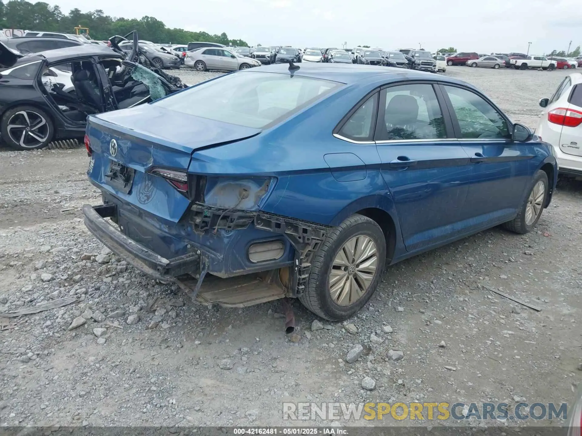 4 Photograph of a damaged car 3VWN57BU8KM006352 VOLKSWAGEN JETTA 2019